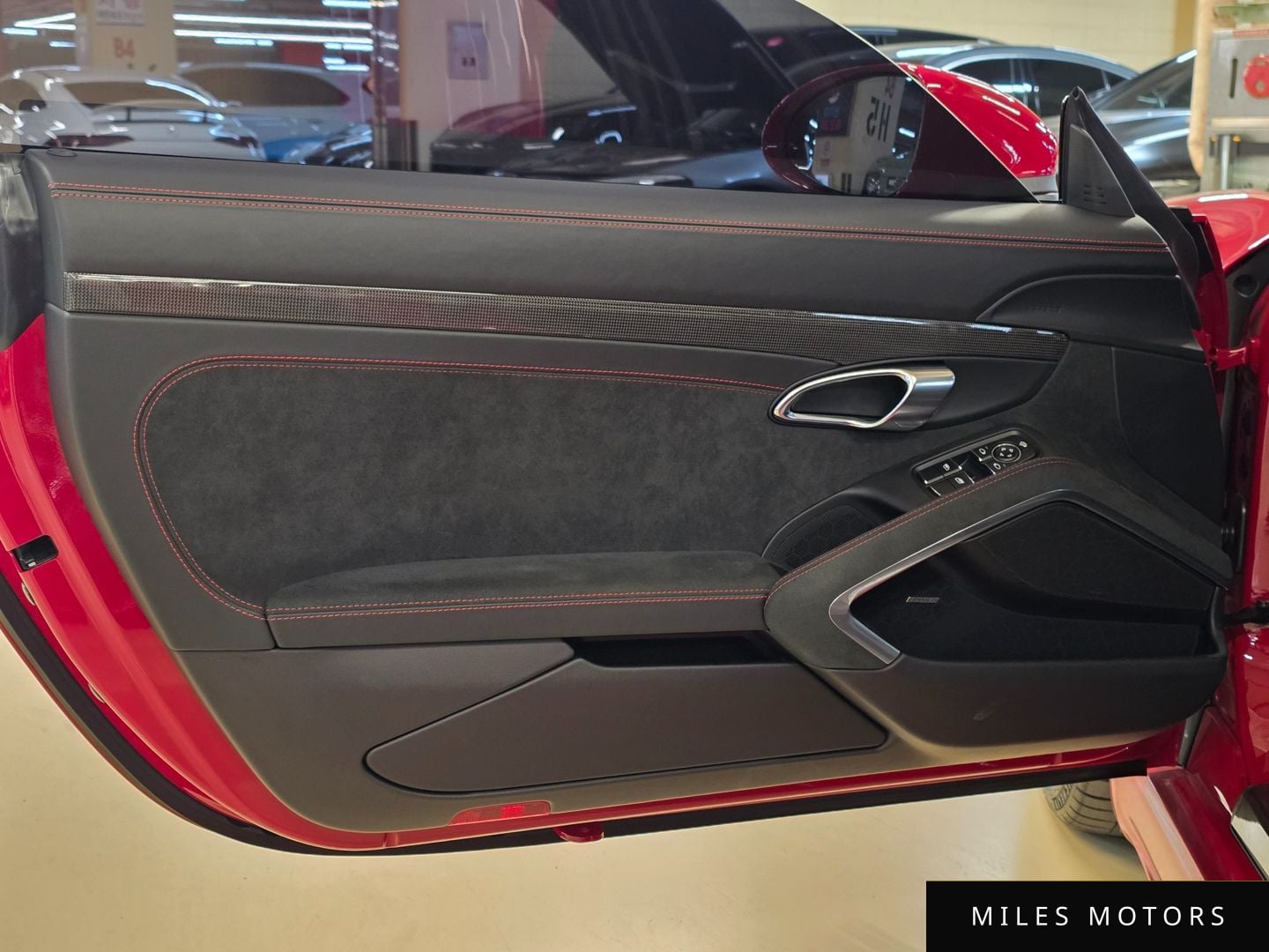 Porsche 718 카이맨 2021 — миниатюра 6