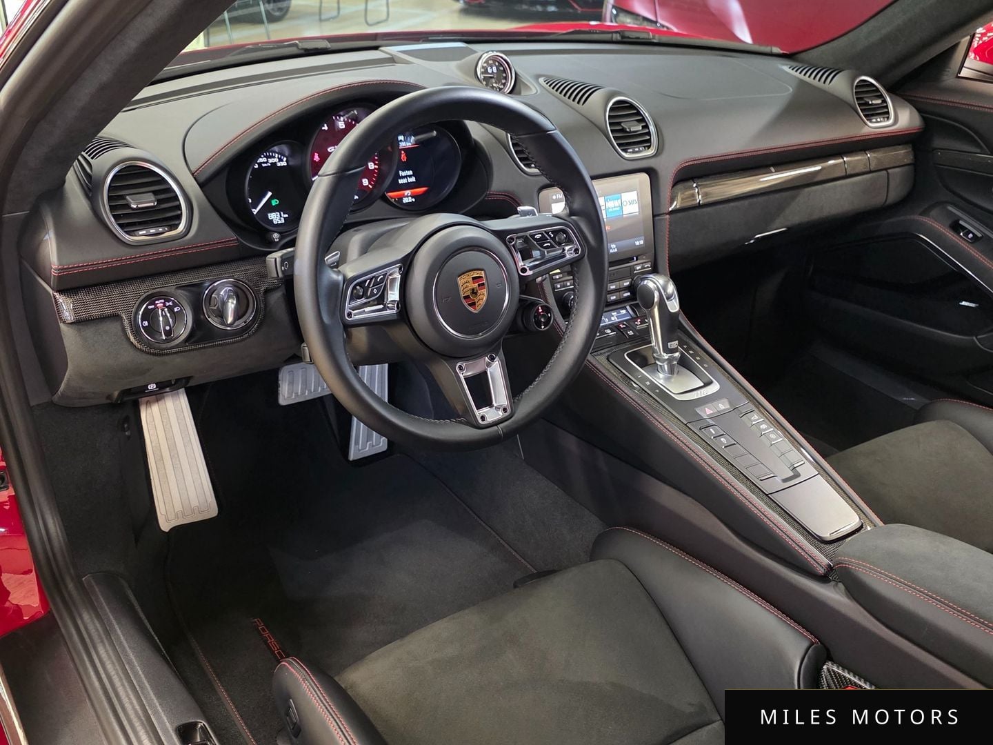 Porsche 718 카이맨 2021 — миниатюра 8