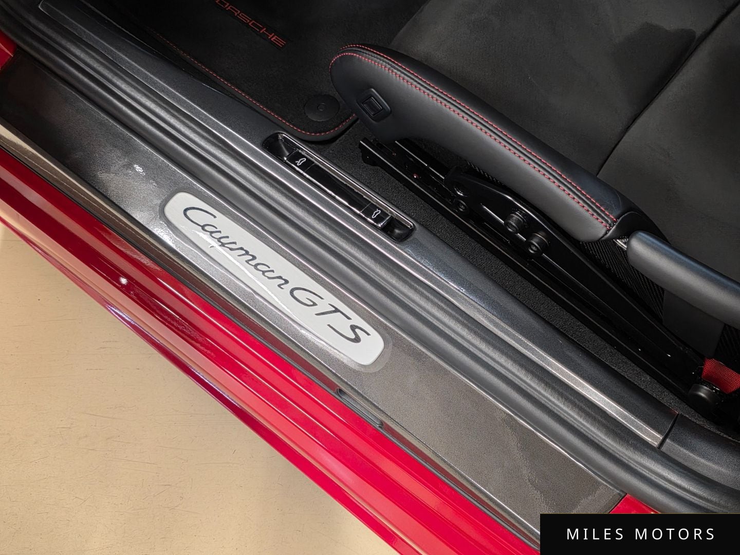 Porsche 718 카이맨 2021 — миниатюра 15