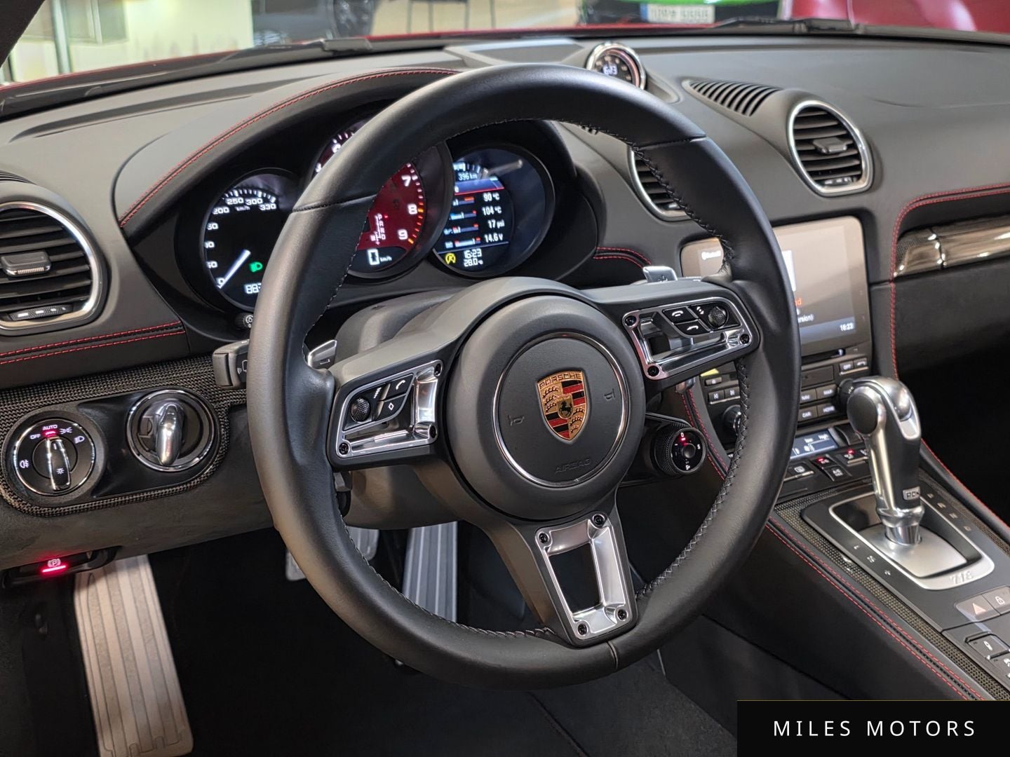 Porsche 718 카이맨 2021 — миниатюра 16