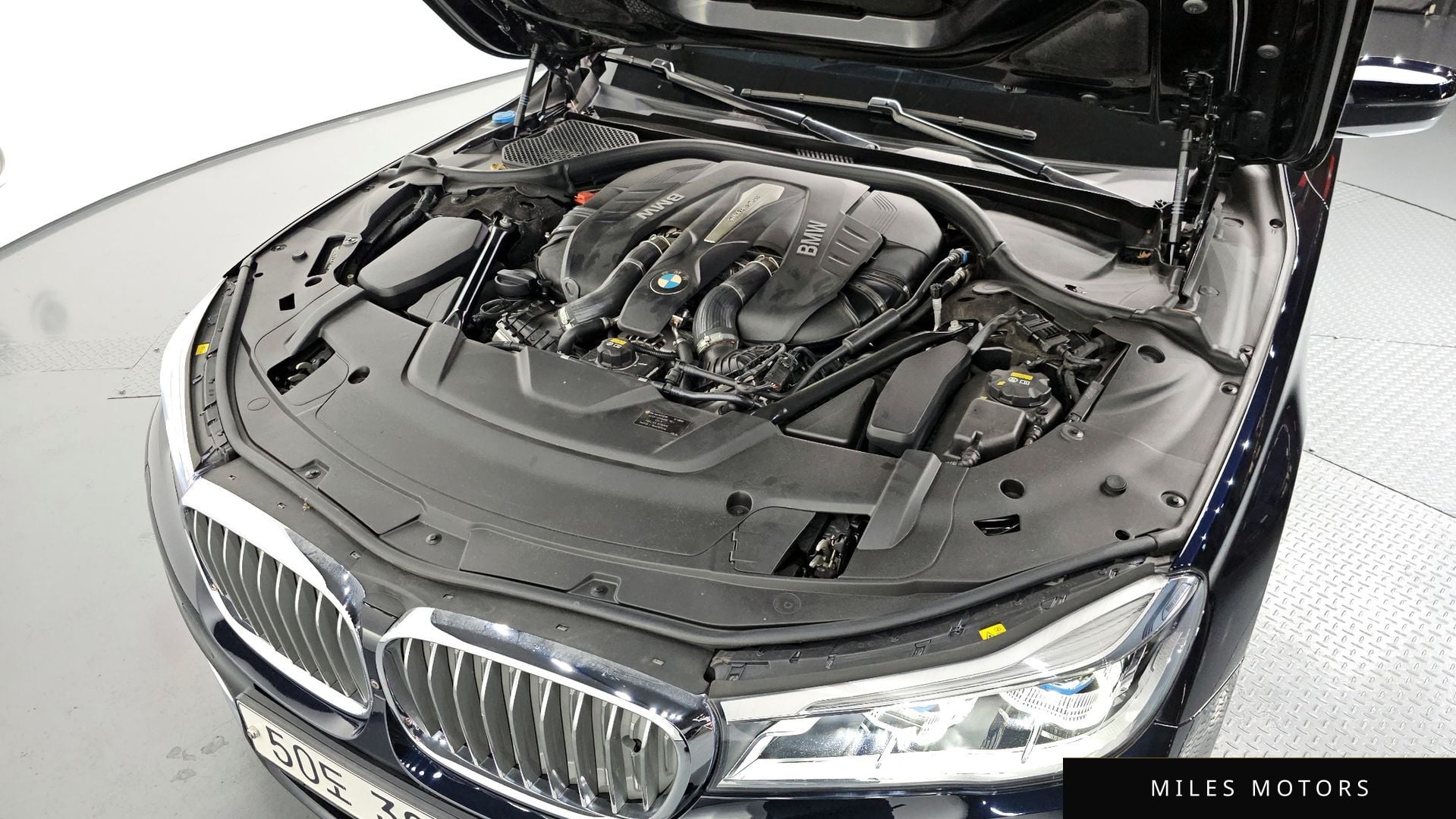 BMW 7 Series (G11) 2016 — миниатюра 6
