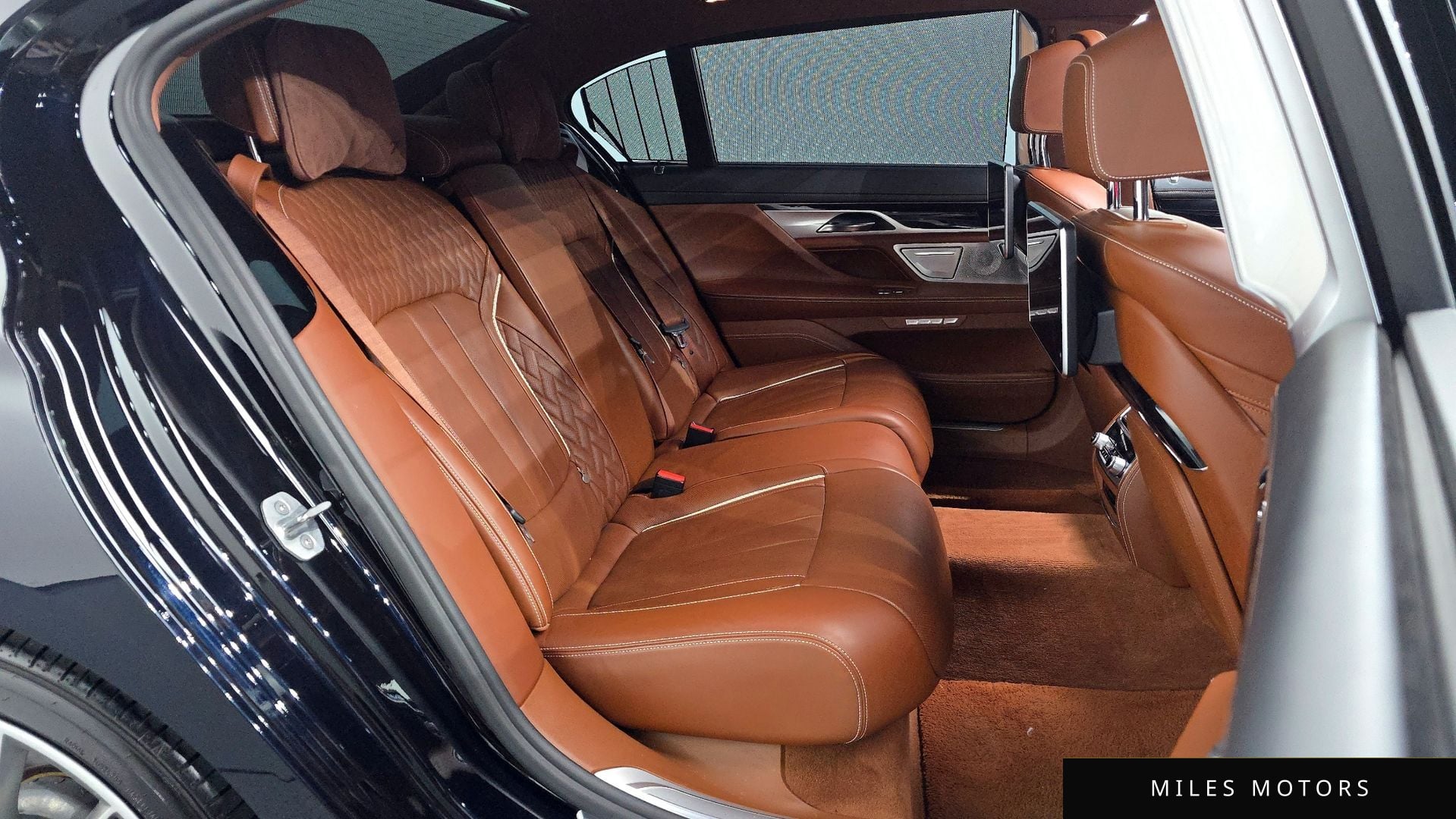 BMW 7 Series (G11) 2016 — миниатюра 11