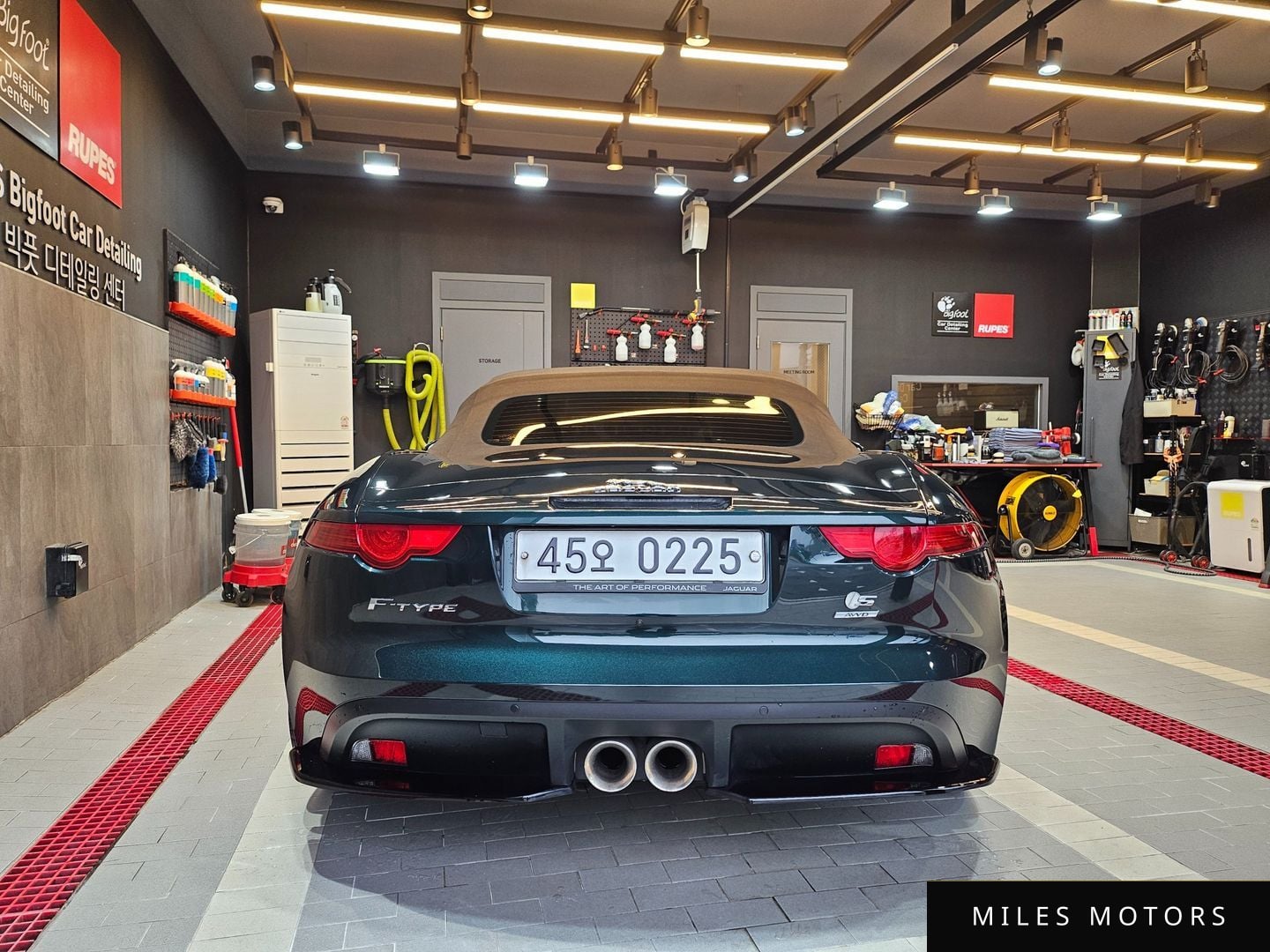 Jaguar F-TYPE 2017 — миниатюра 6