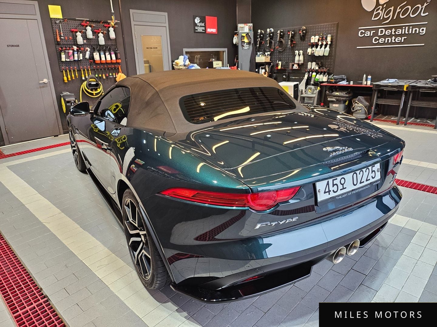 Jaguar F-TYPE 2017 — миниатюра 11