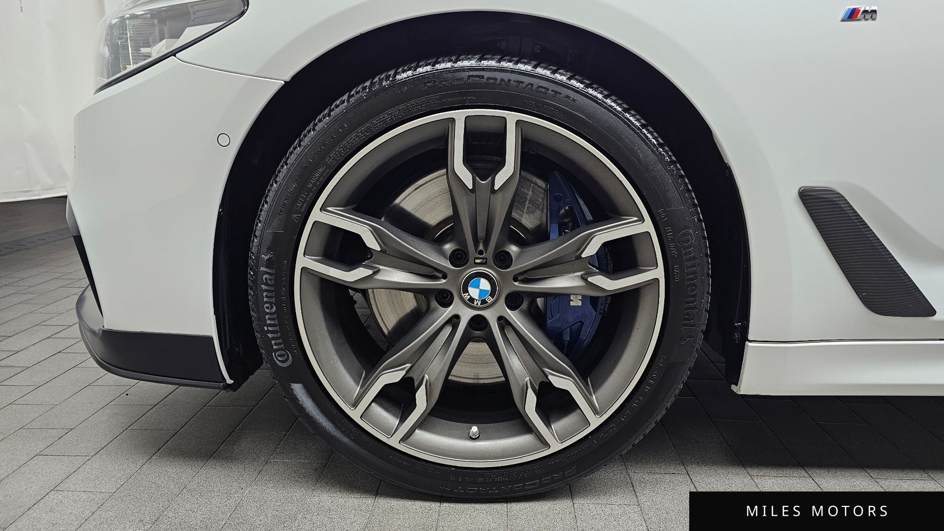 BMW 5시리즈 (G30) 2020 — миниатюра 5