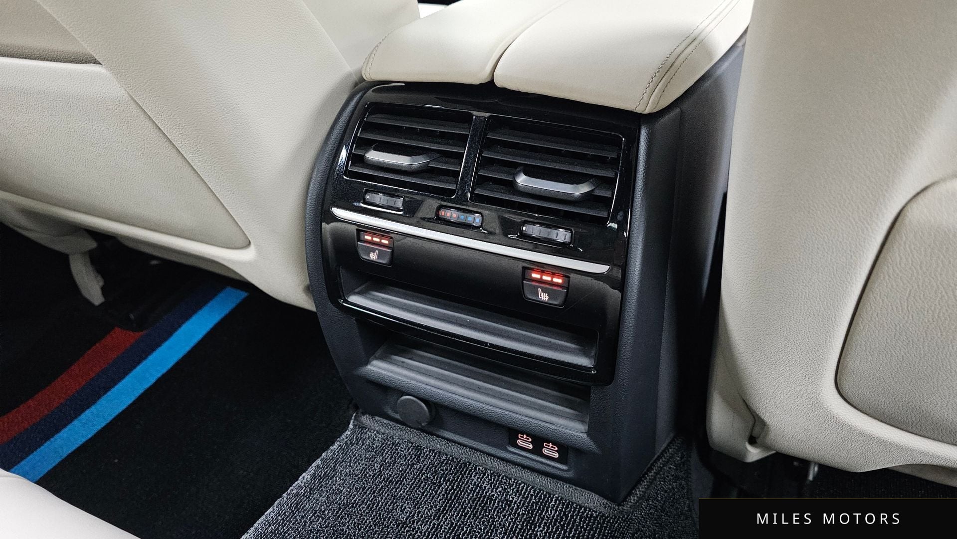BMW 5시리즈 (G30) 2020 — миниатюра 24