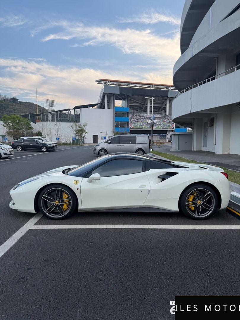 Ferrari 488 스파이더 2017 — миниатюра 6