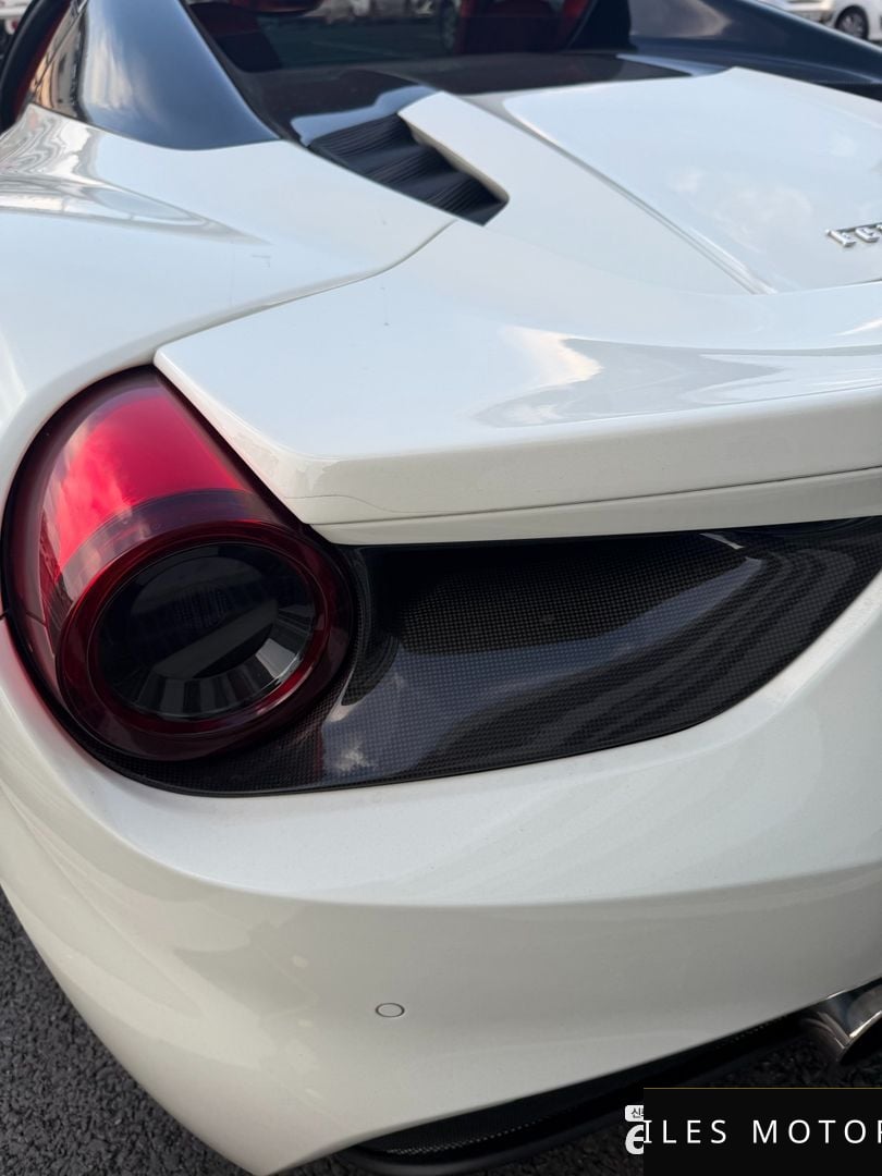 Ferrari 488 스파이더 2017 — миниатюра 8