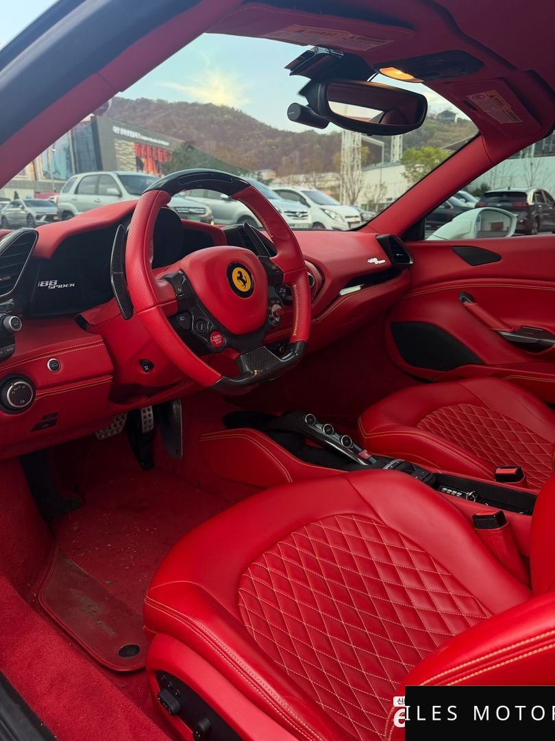 Ferrari 488 스파이더 2017 — миниатюра 10