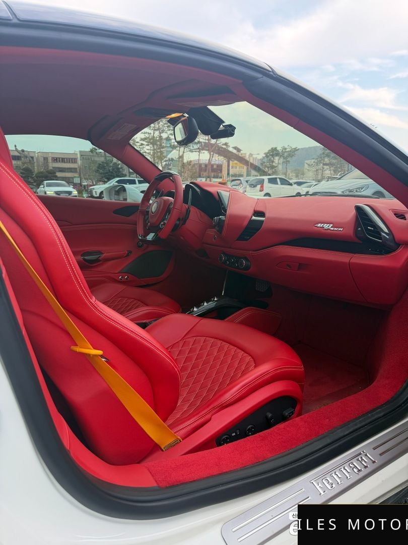 Ferrari 488 스파이더 2017 — миниатюра 11