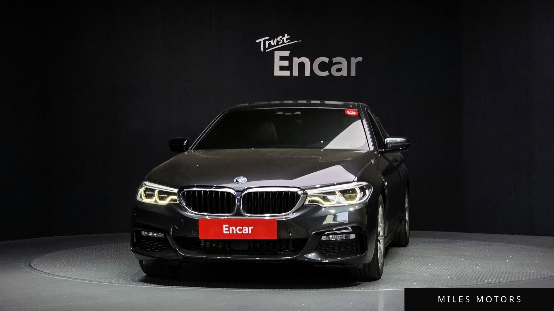 BMW 5 Series (G30) 2017 — миниатюра 3