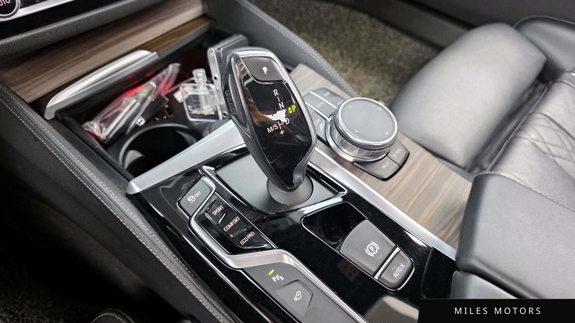 BMW 5 Series (G30) 2017 — миниатюра 9