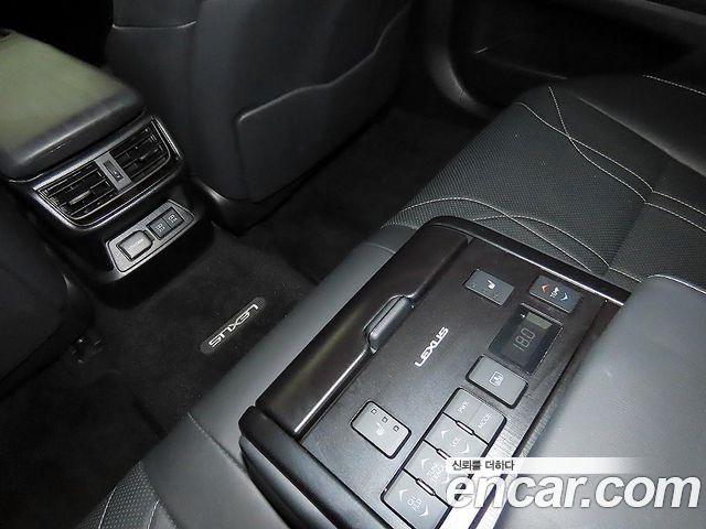 Лексус ES300h 2019 — миниатюра 19