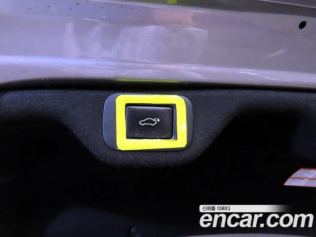 Лексус ES300h 2019 — миниатюра 21