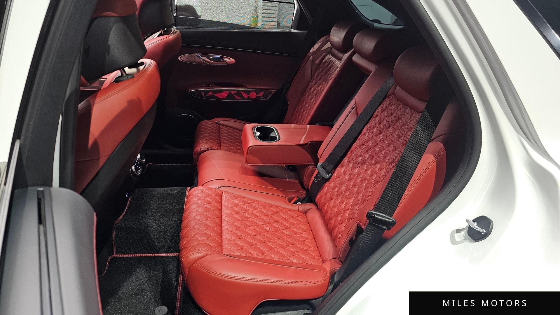 Genesis GV70 2023 — миниатюра 11