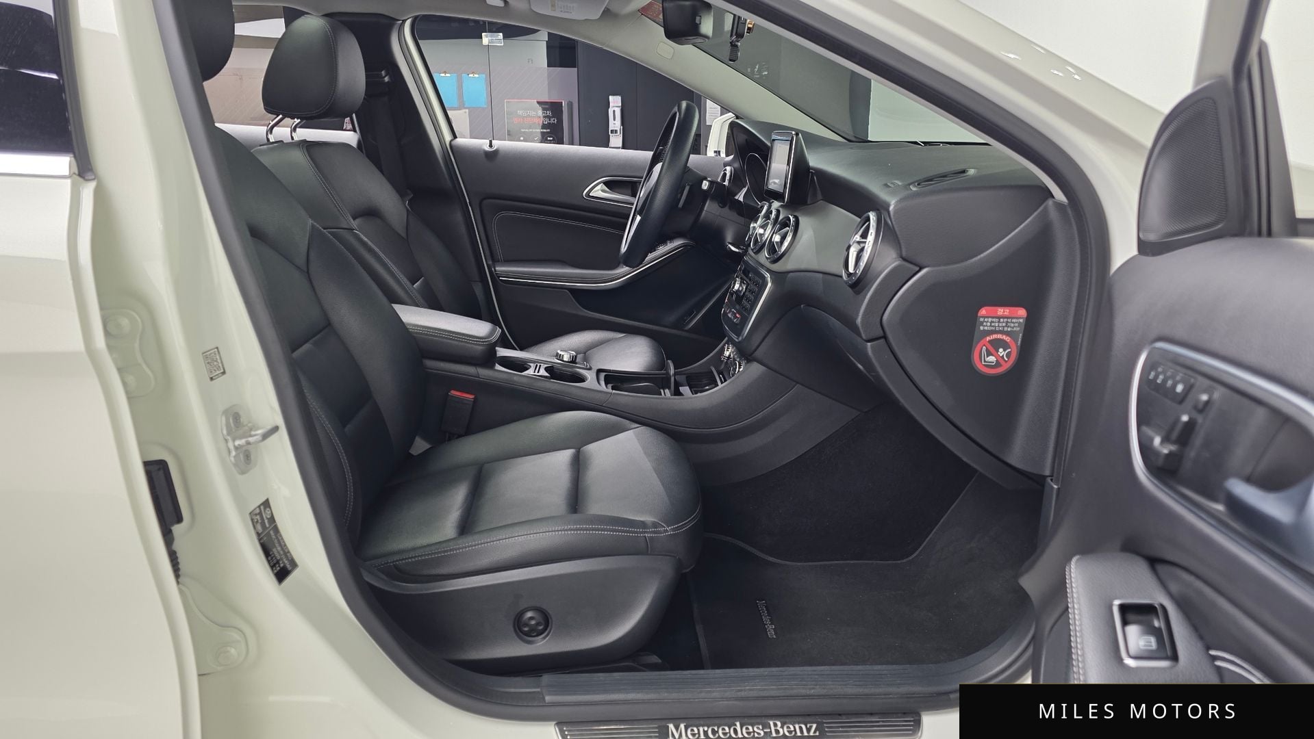 Mercedes-Benz GLA-Class X156 2015 — миниатюра 11
