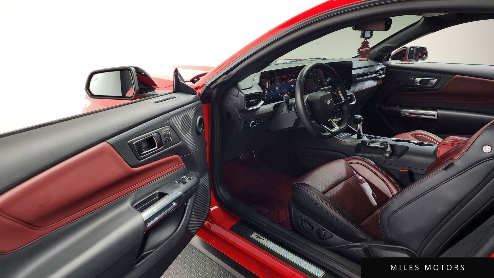 Ford 머스탱 2024 — миниатюра 13