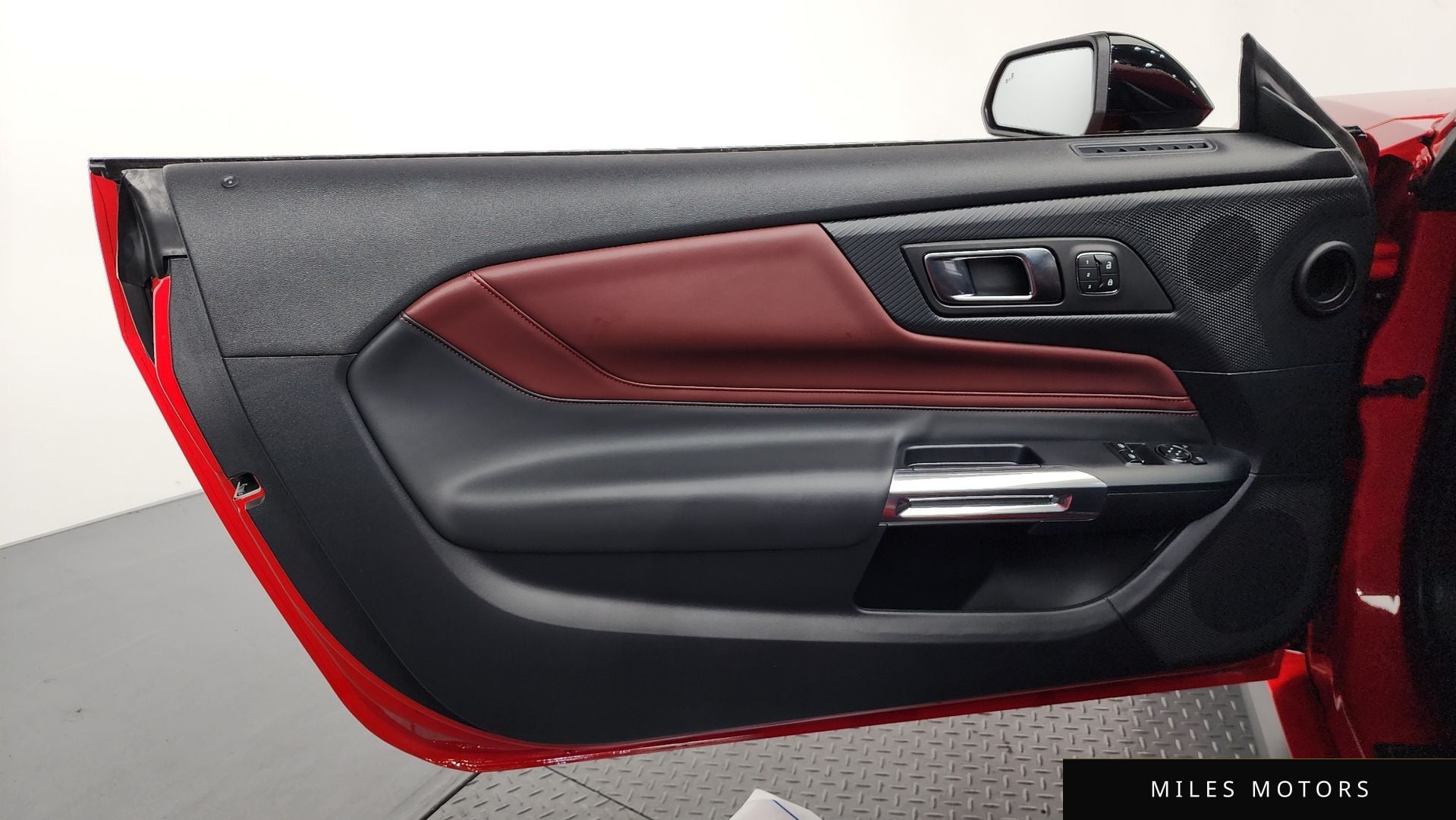 Ford 머스탱 2024 — миниатюра 14