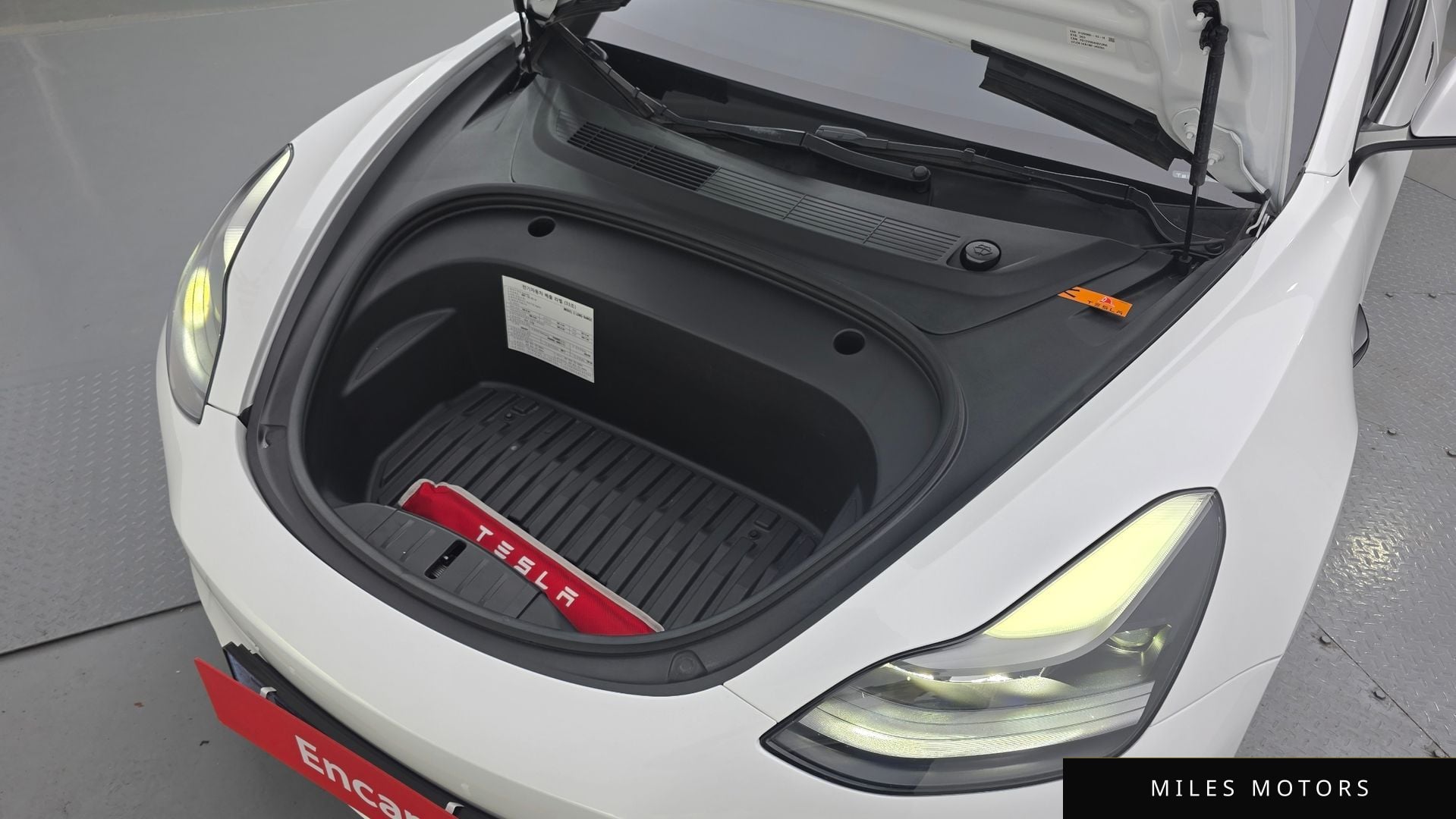 Tesla 모델 3 2022 — миниатюра 6
