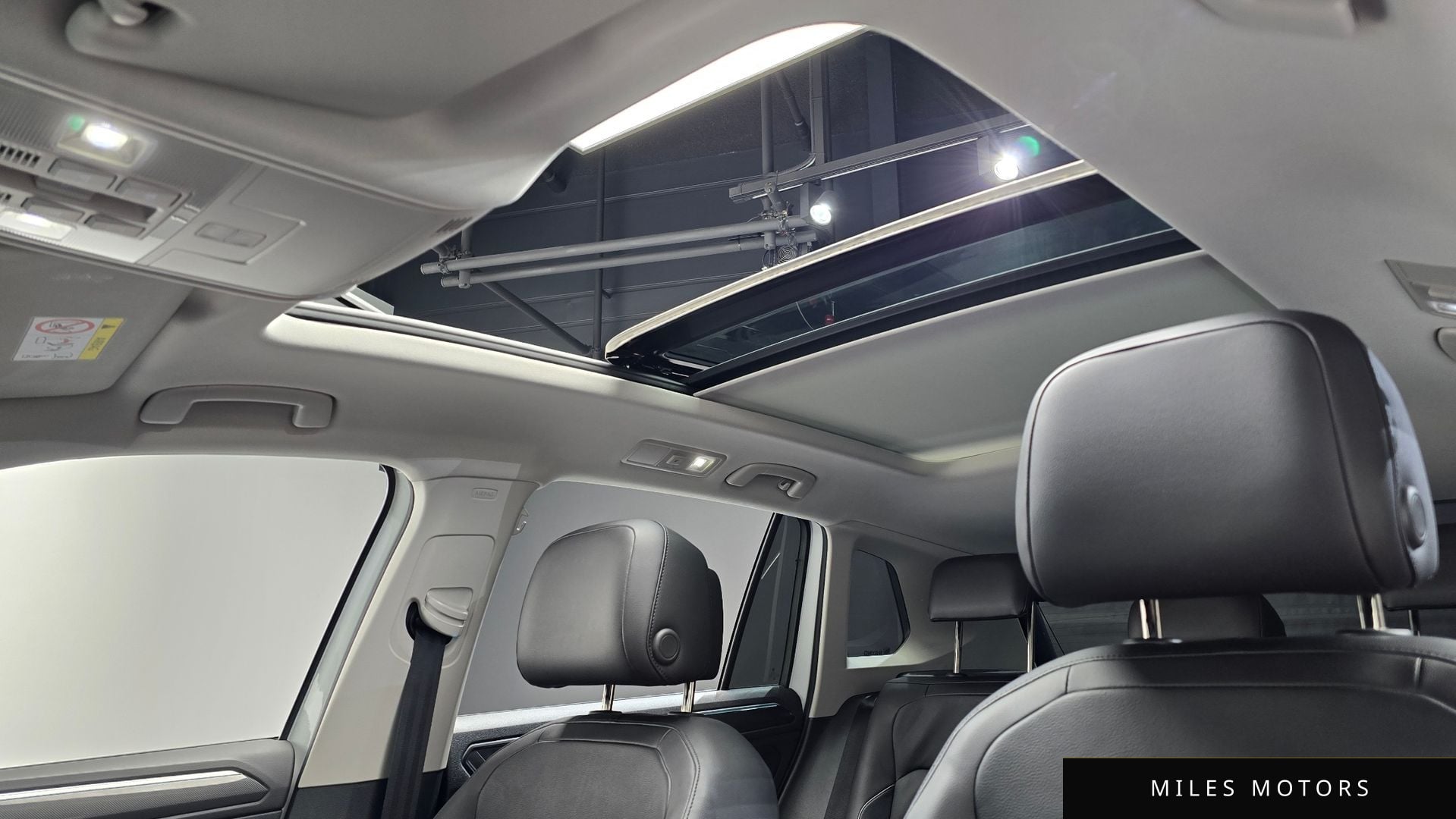 Volkswagen 티구안 2023 — миниатюра 19