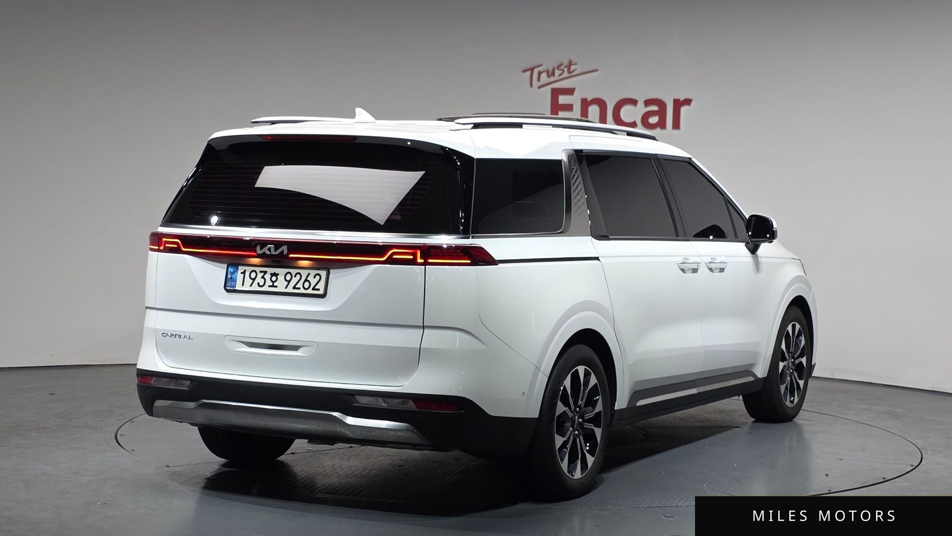 Kia Carnival 2023 — миниатюра 2