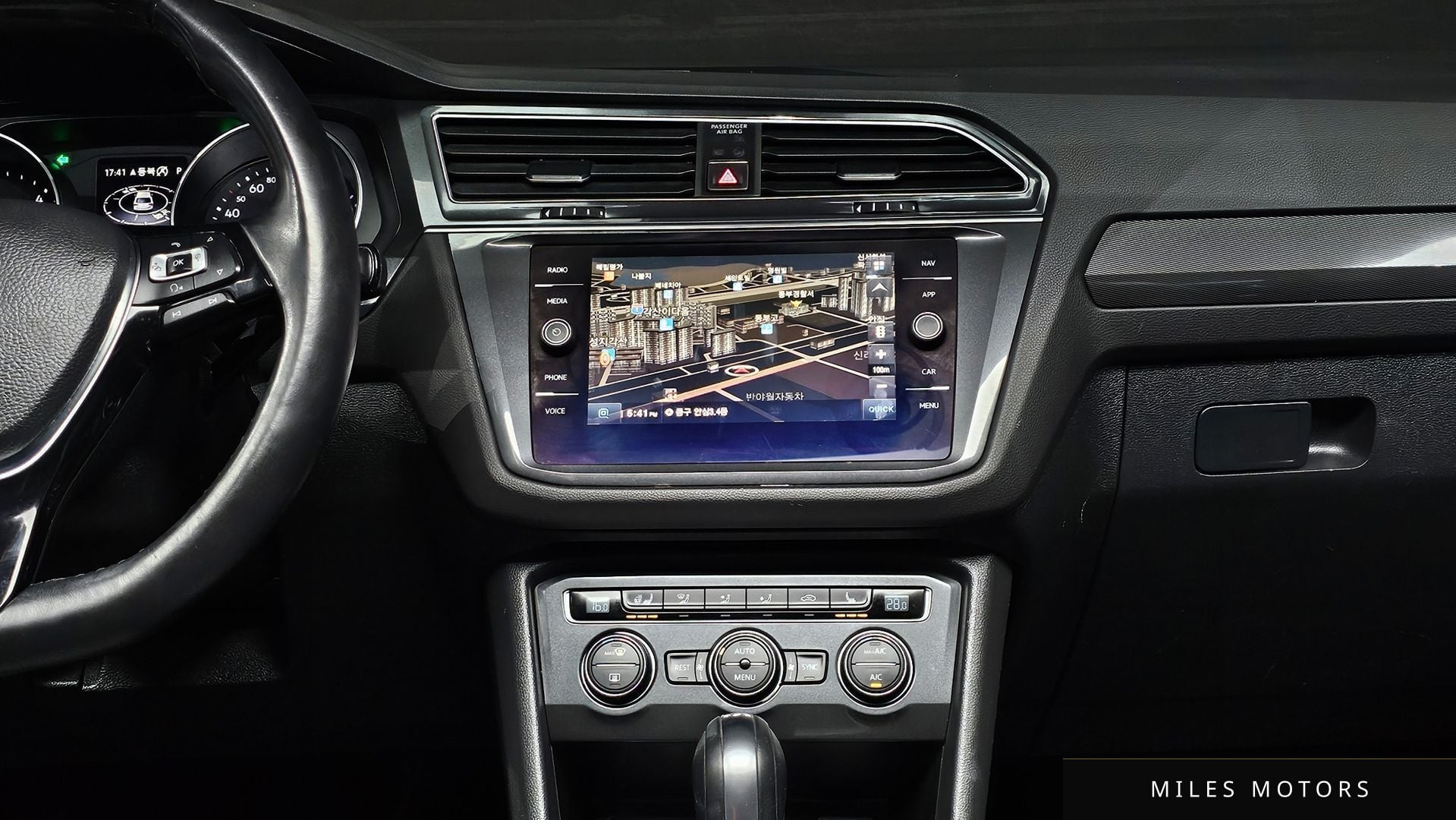 Volkswagen 티구안 2018 — миниатюра 19