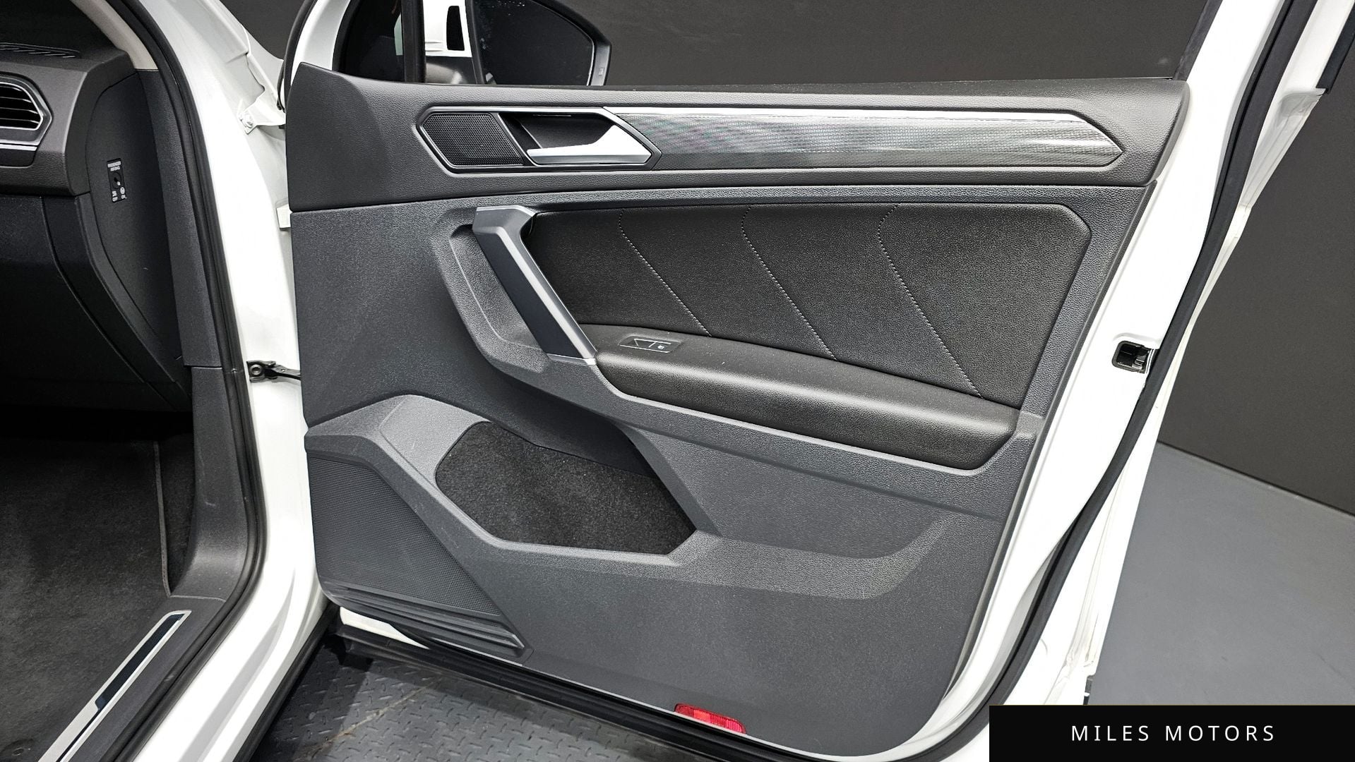 Volkswagen 티구안 2018 — миниатюра 13