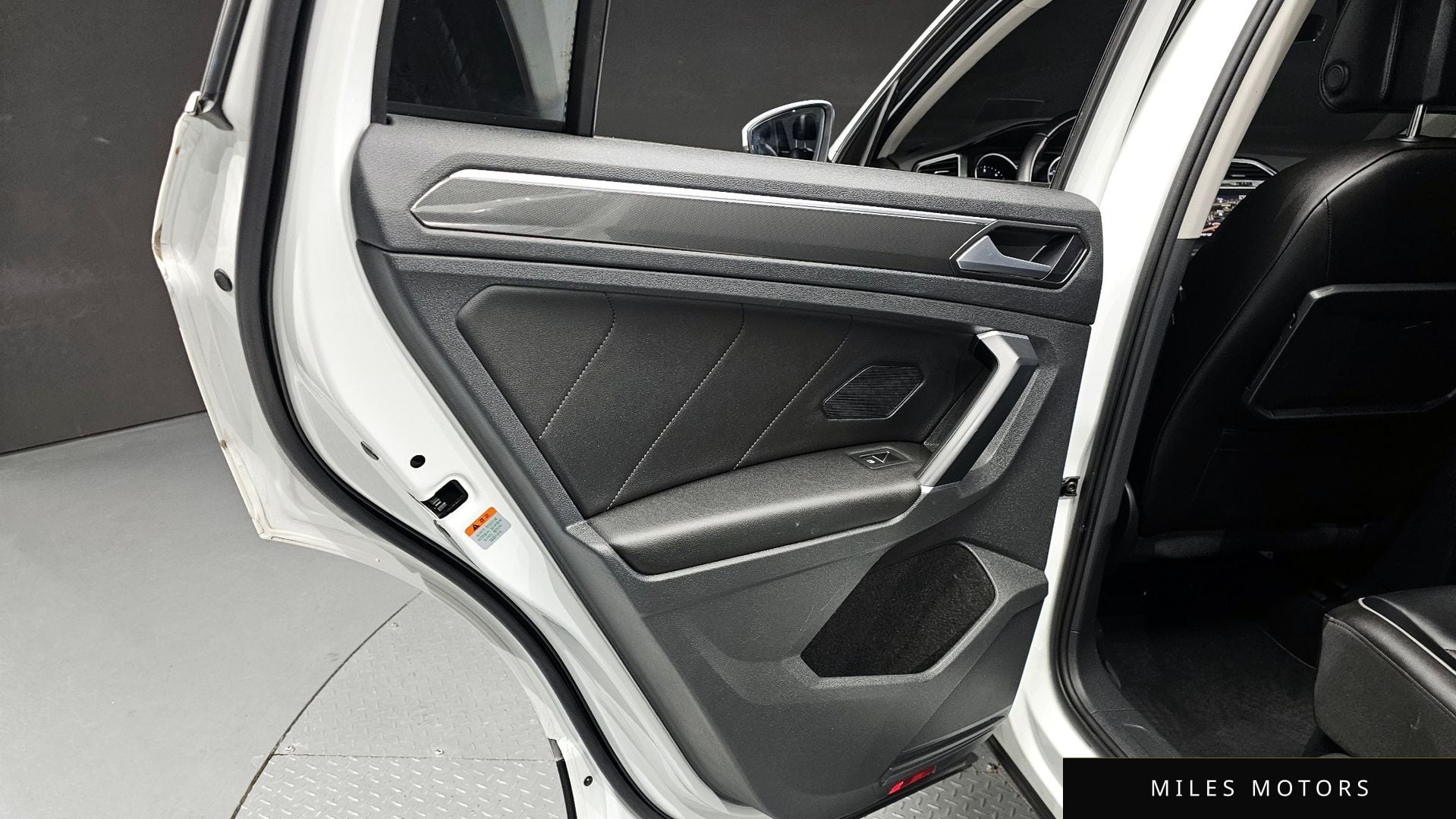 Volkswagen 티구안 2018 — миниатюра 14