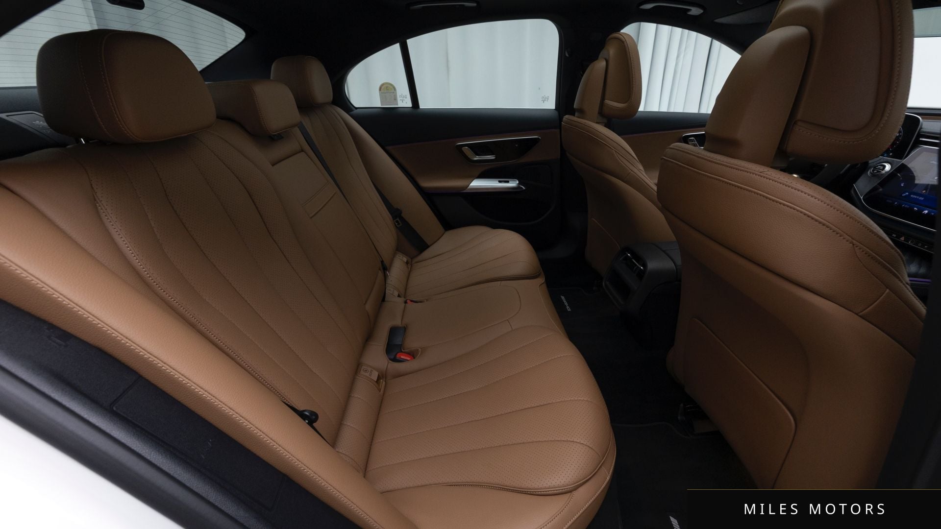 Mercedes-Benz E-Class W214 2026 — миниатюра 10
