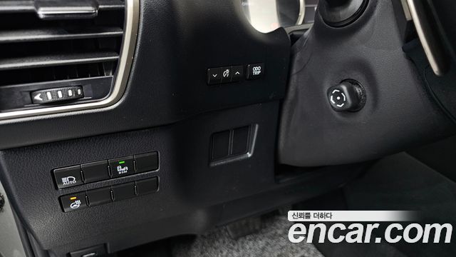 Лексус NX300h 2019 — миниатюра 22