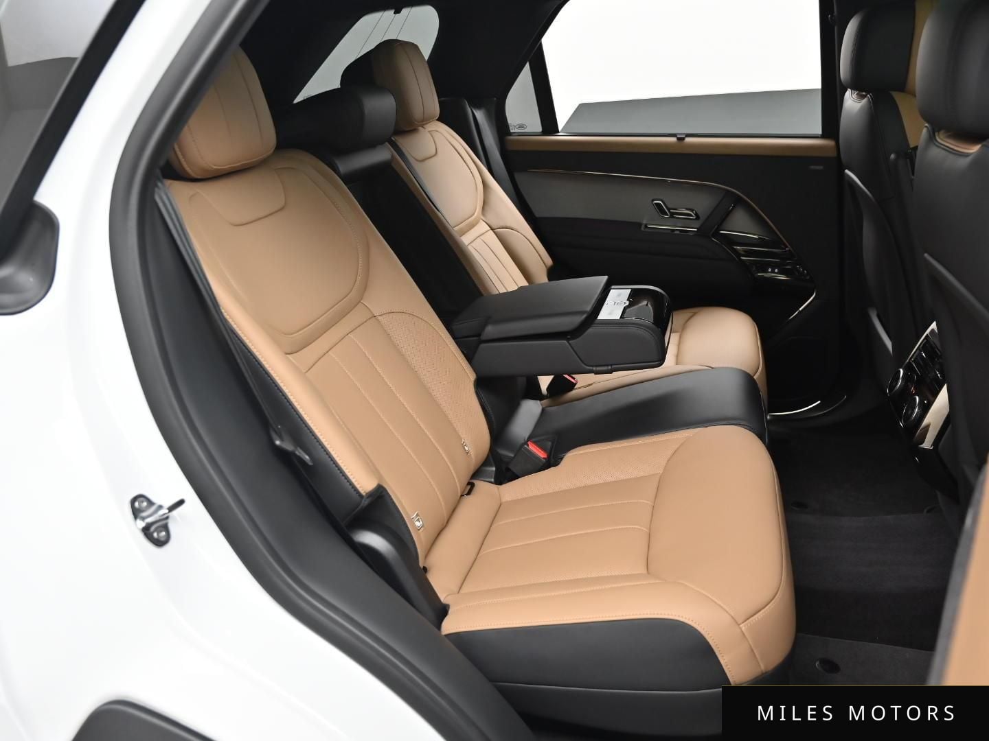 Land Rover Range Rover Sport 2025 — миниатюра 12