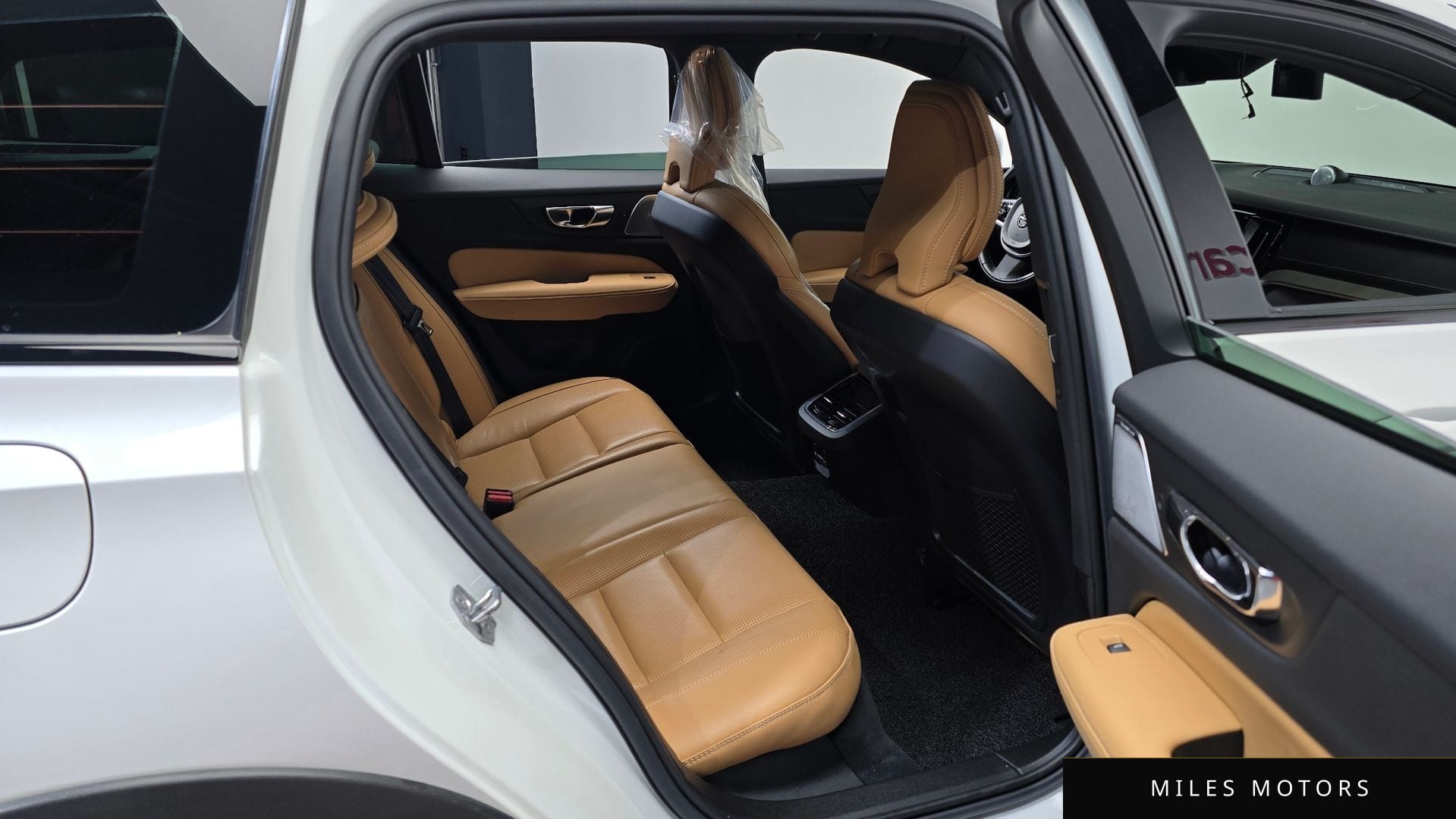 Volvo V60 크로스컨트리 2020 — миниатюра 11