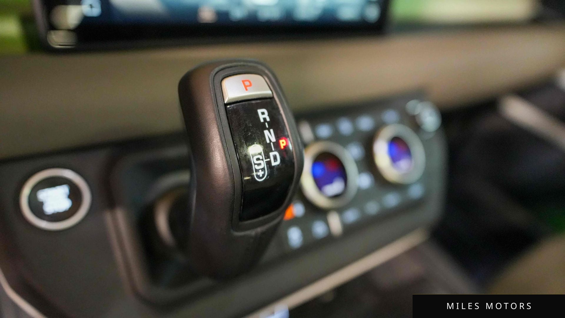 Land Rover Defender 2020 — миниатюра 9
