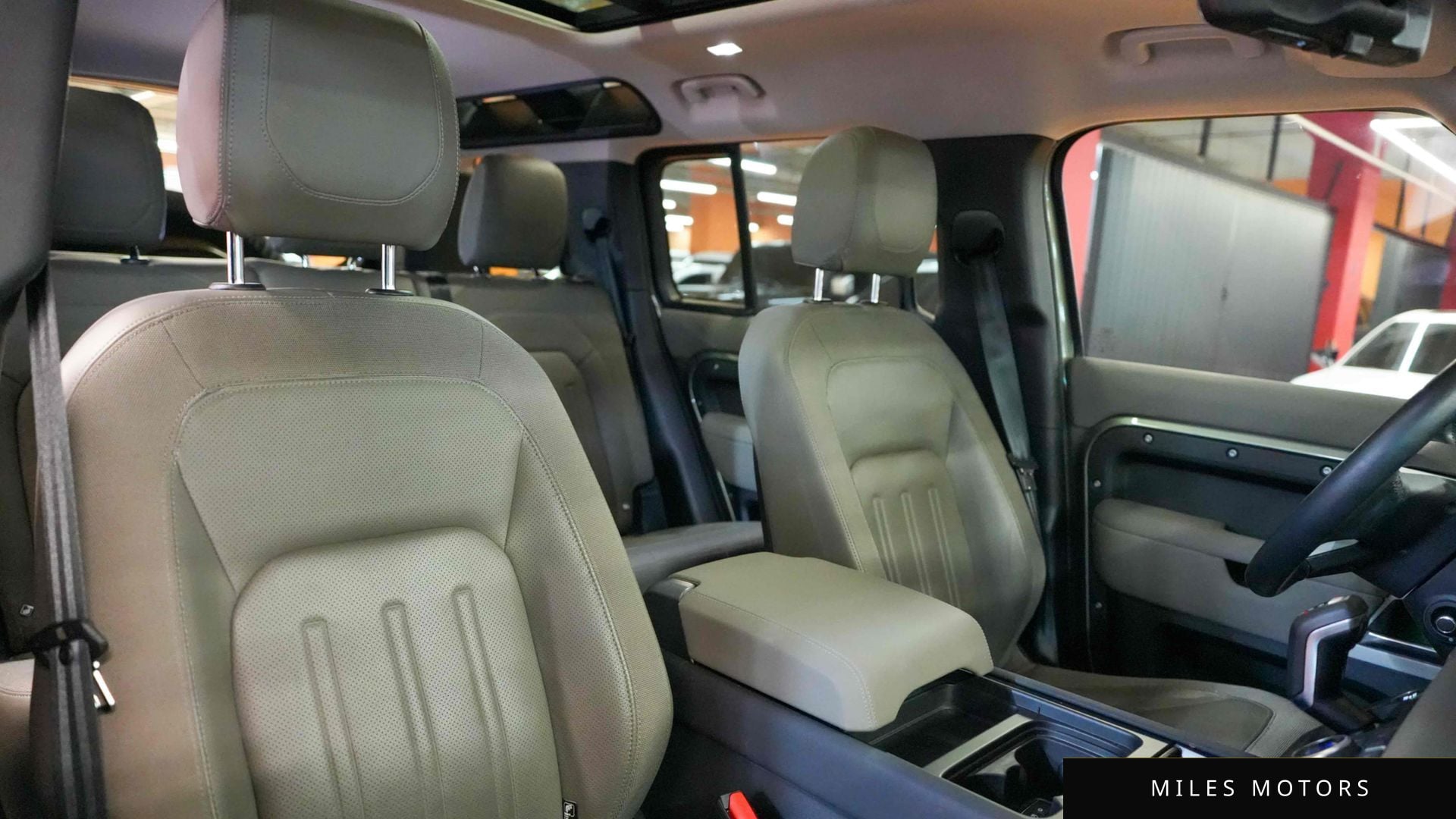 Land Rover Defender 2020 — миниатюра 10