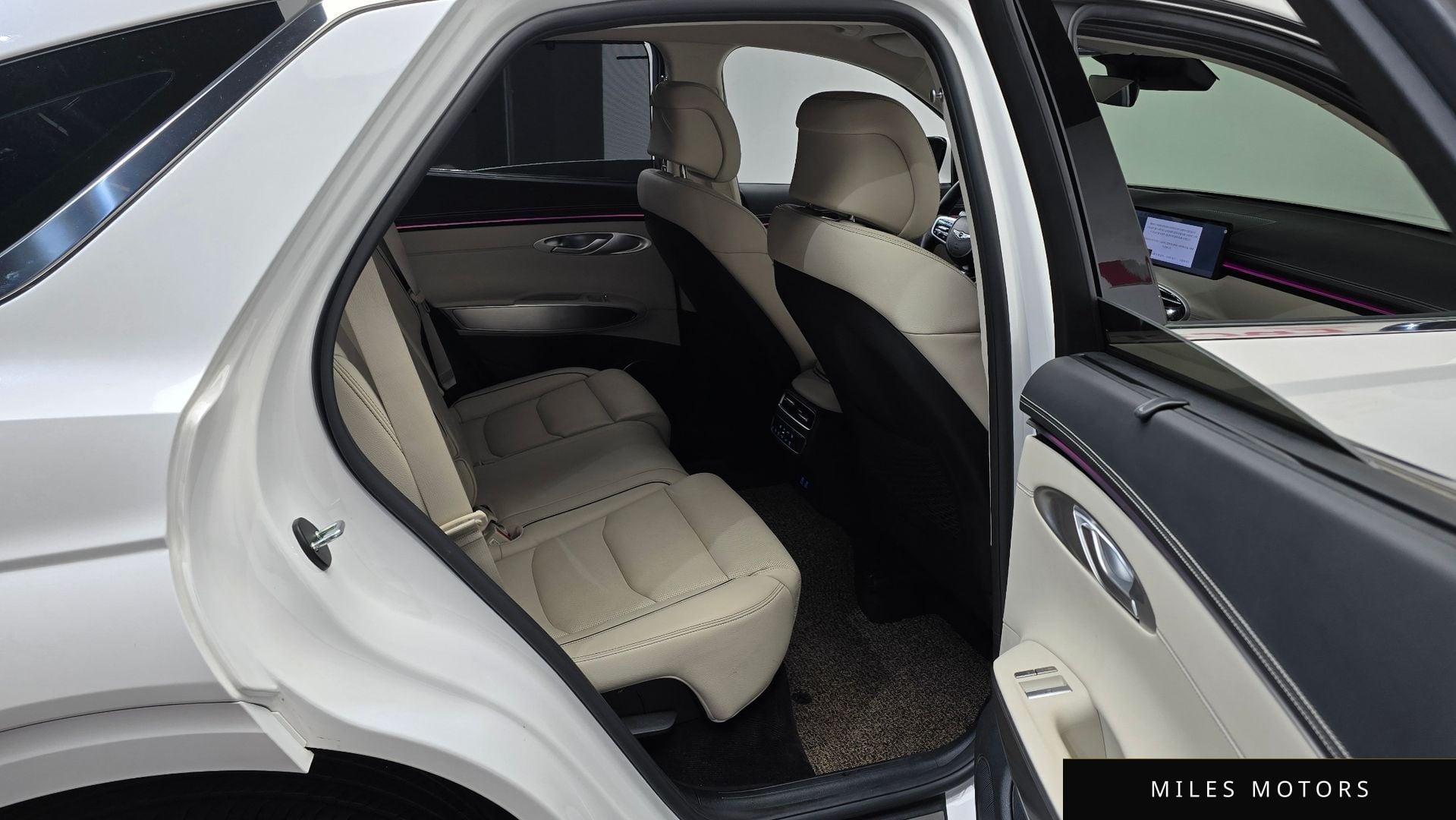 Genesis GV70 2025 — миниатюра 11