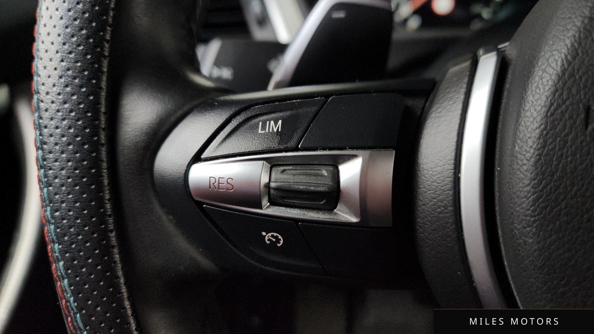 BMW 3시리즈 (F30) 2018 — миниатюра 28