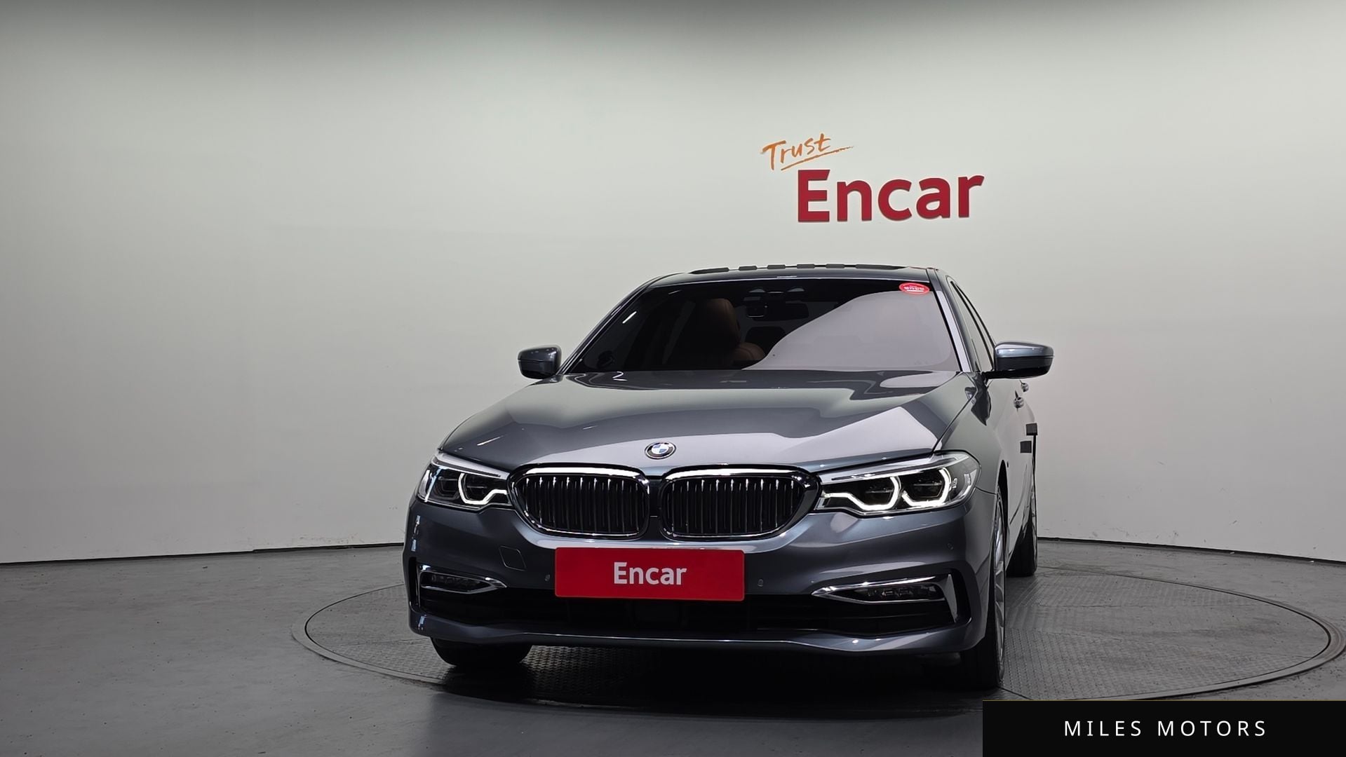BMW 5 Series (G30) 2018 — миниатюра 3