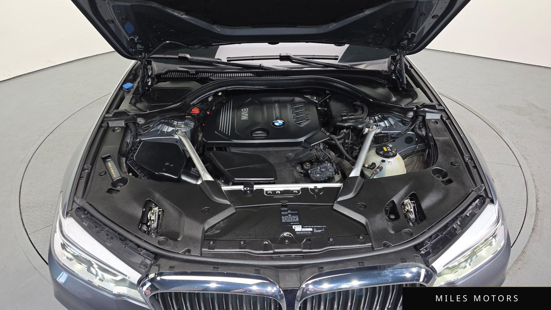 BMW 5 Series (G30) 2018 — миниатюра 6