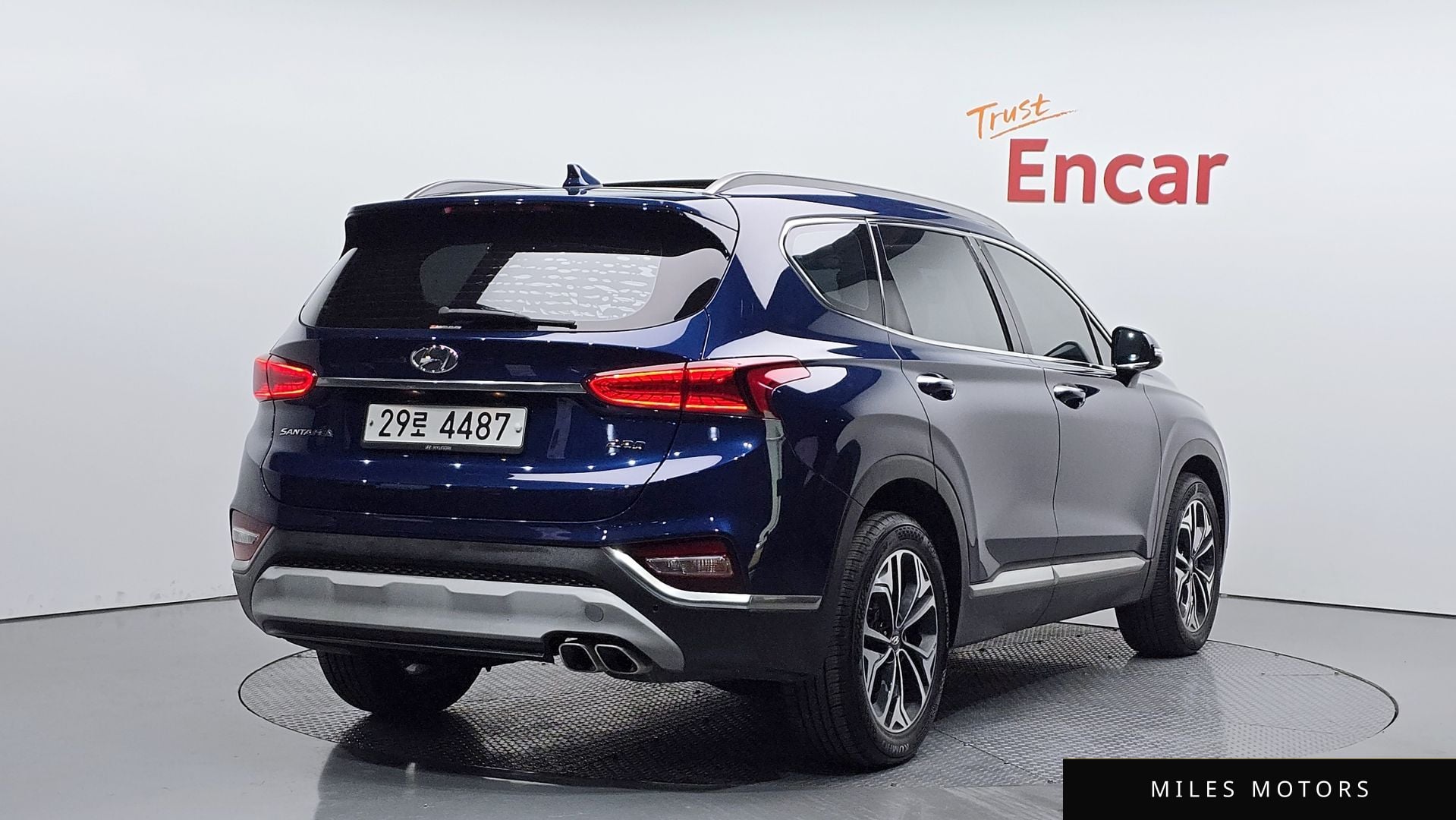 Hyundai Santafe 2019 — фото 1 из 12
