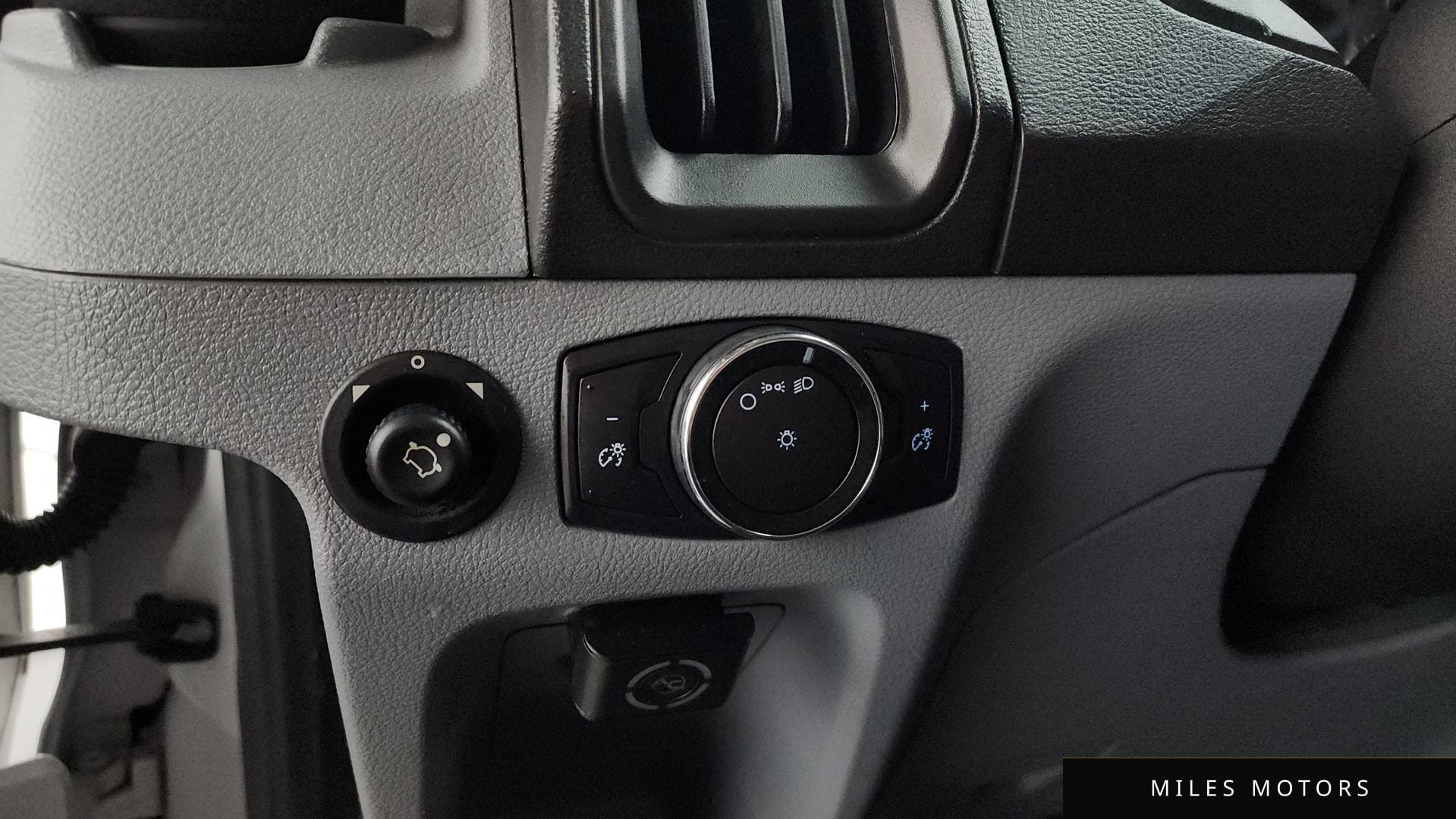 Ford Transit 2015 — миниатюра 19