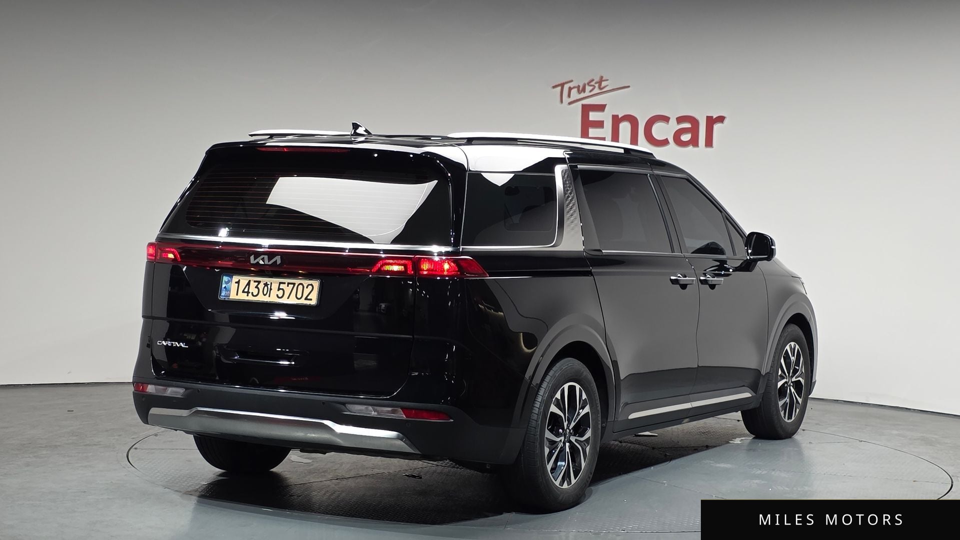 Kia Carnival 2023 — миниатюра 2