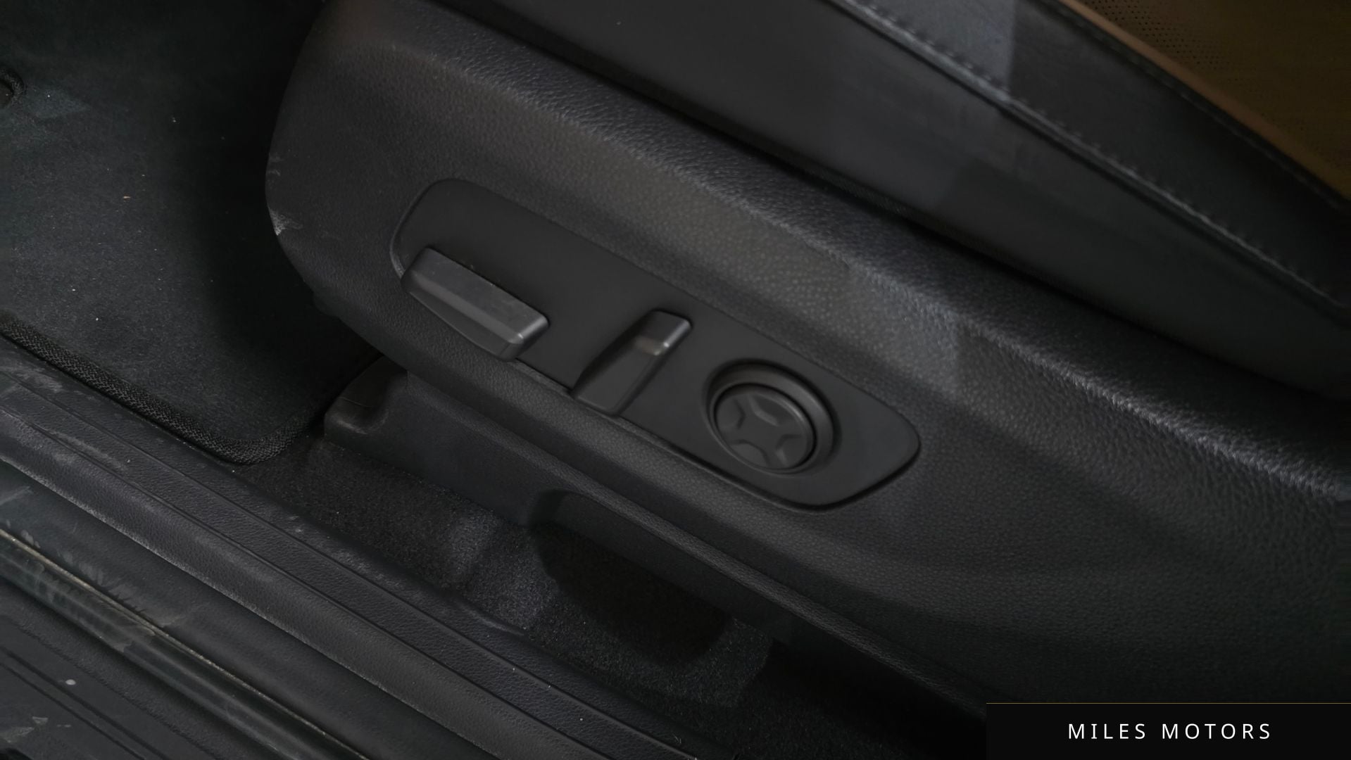 Kia Carnival 2023 — миниатюра 21