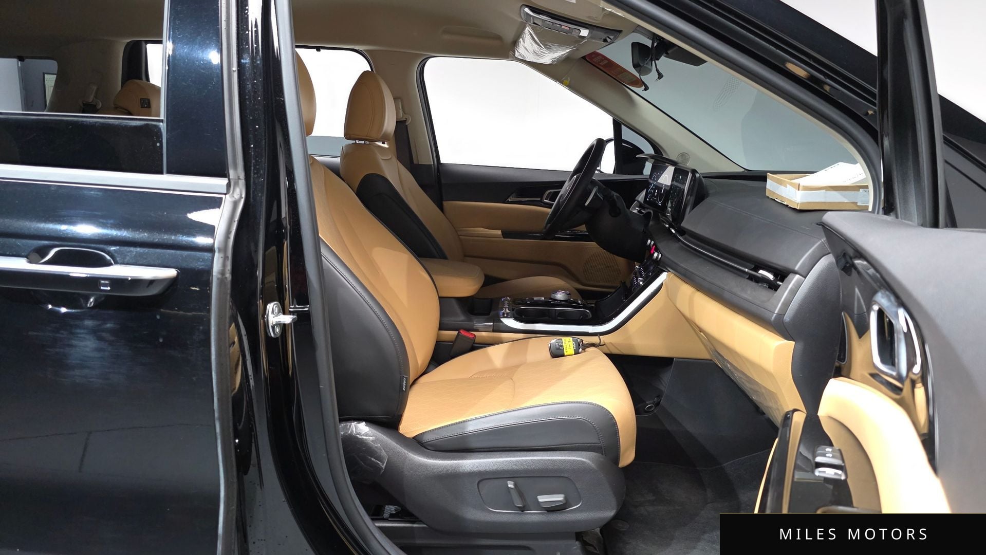 Kia Carnival 2023 — миниатюра 16