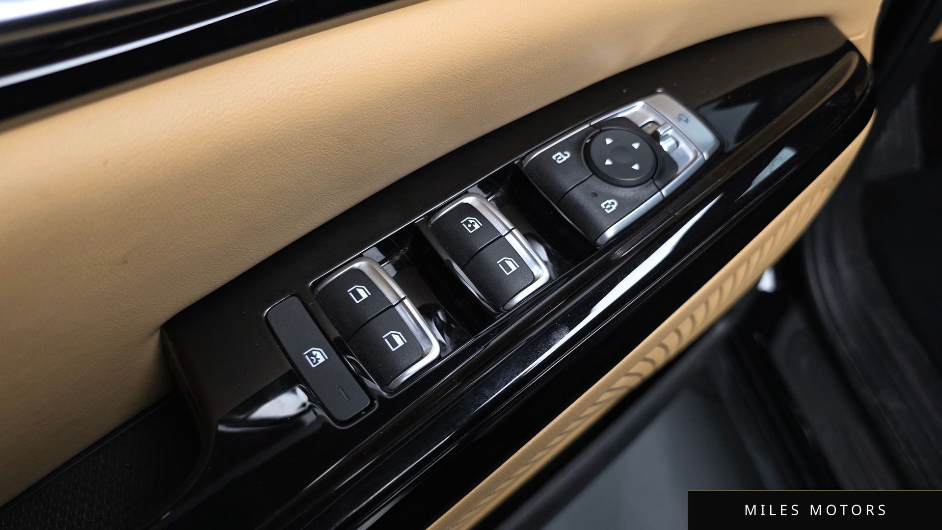 Kia Carnival 2023 — миниатюра 28
