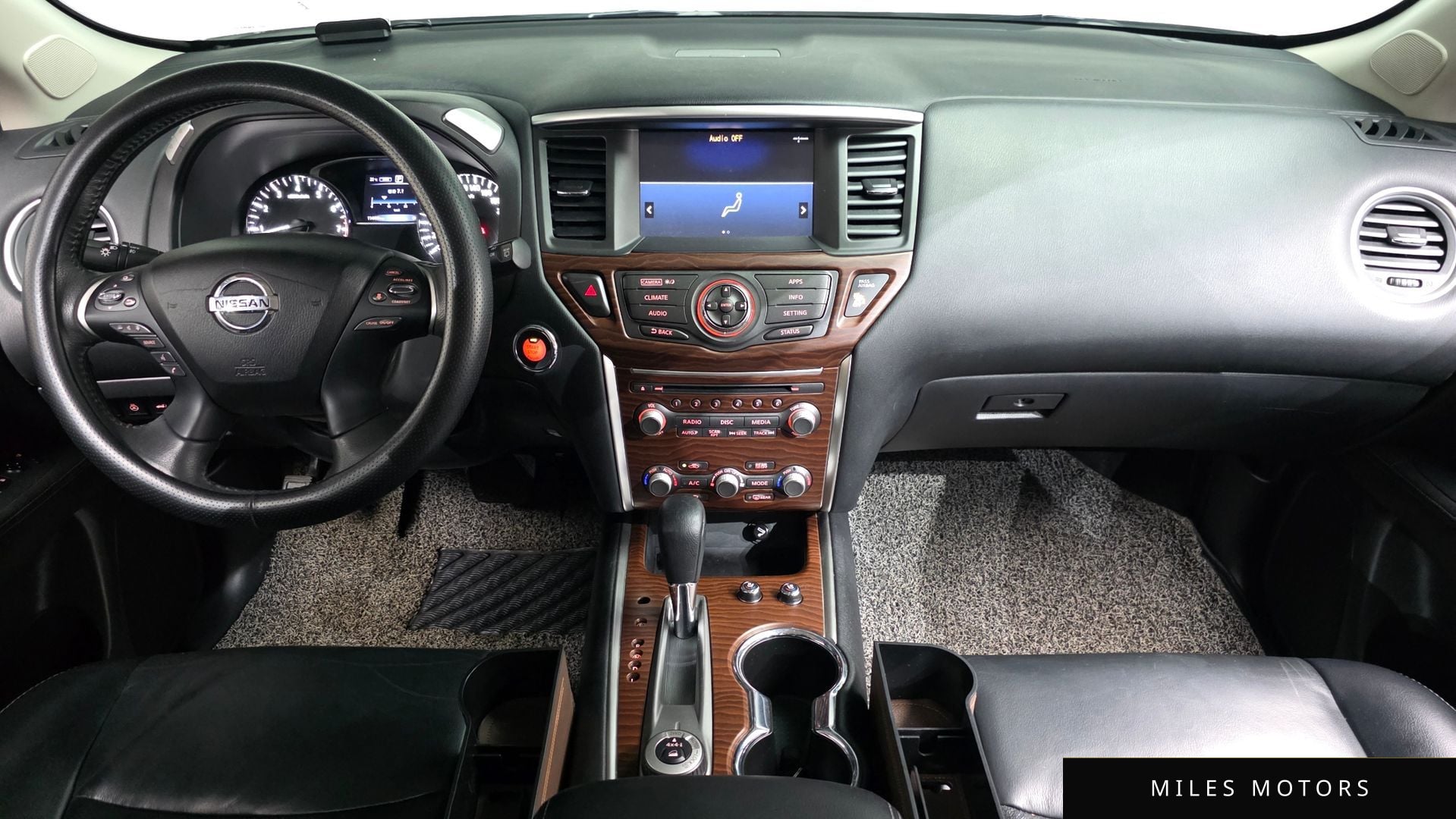 Nissan Pathfinder 2017 — миниатюра 9