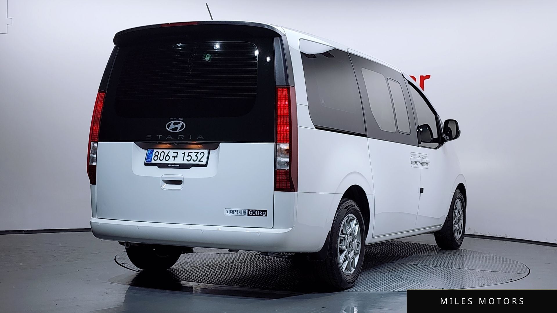 Hyundai Staria 2025 — миниатюра 2