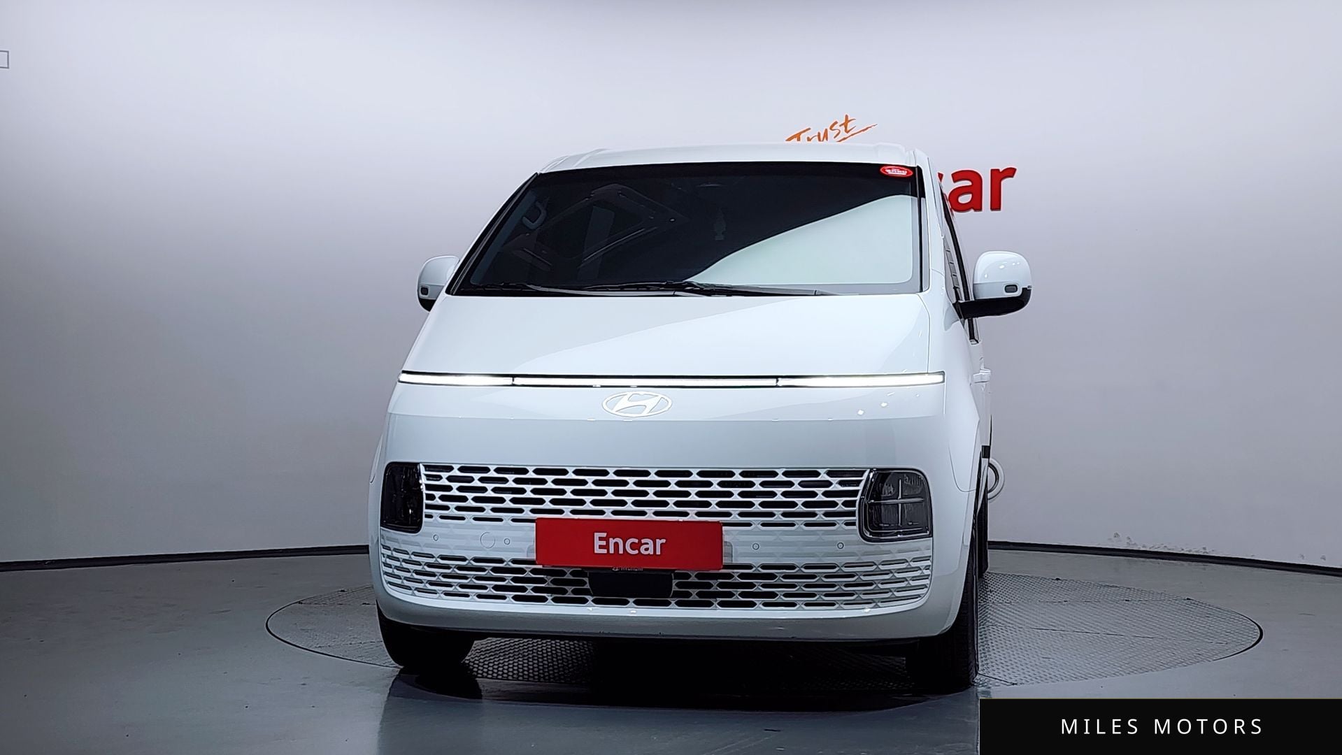 Hyundai Staria 2025 — миниатюра 3