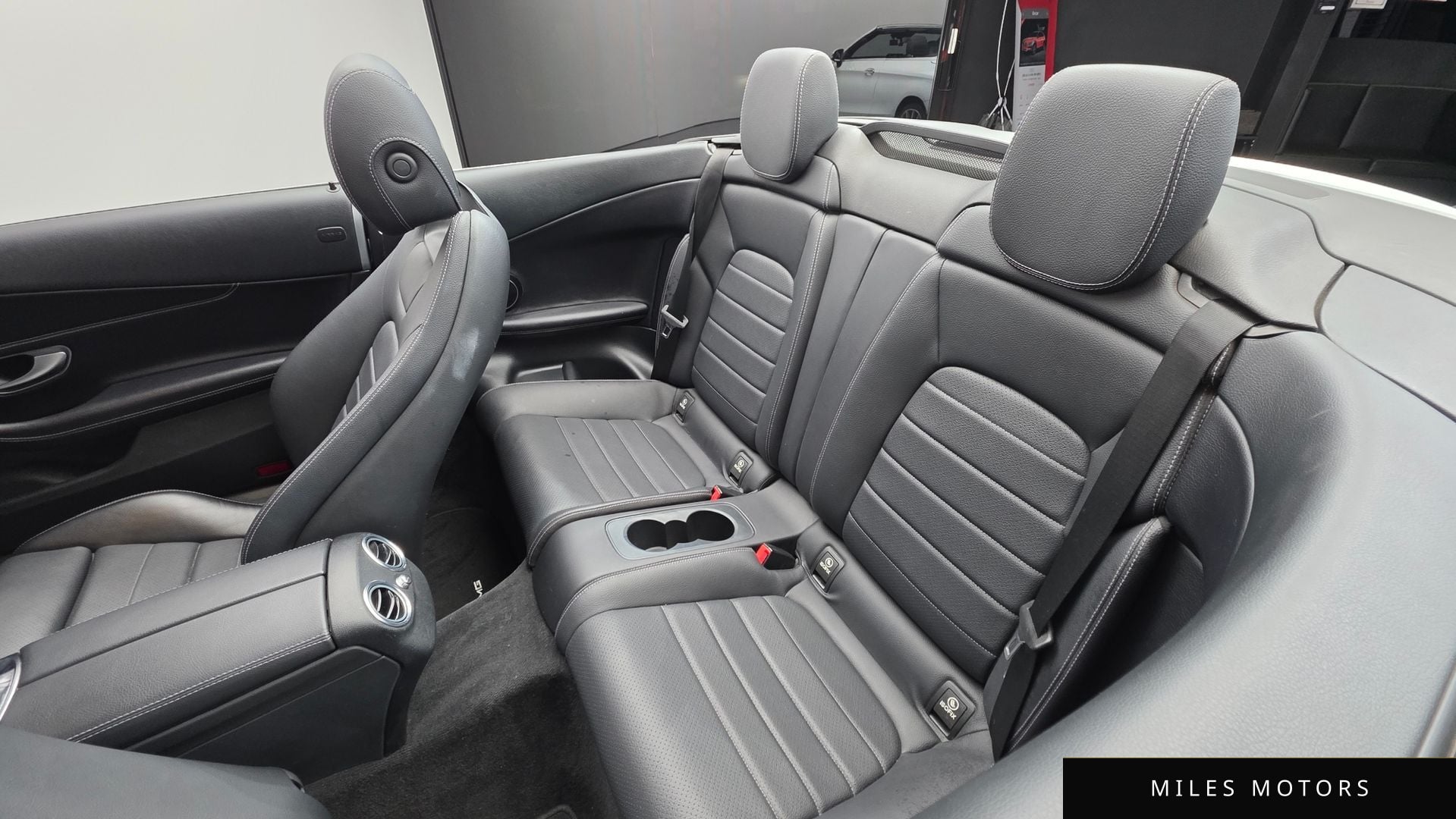 Mercedes-Benz C-Class W205 2017 — миниатюра 19
