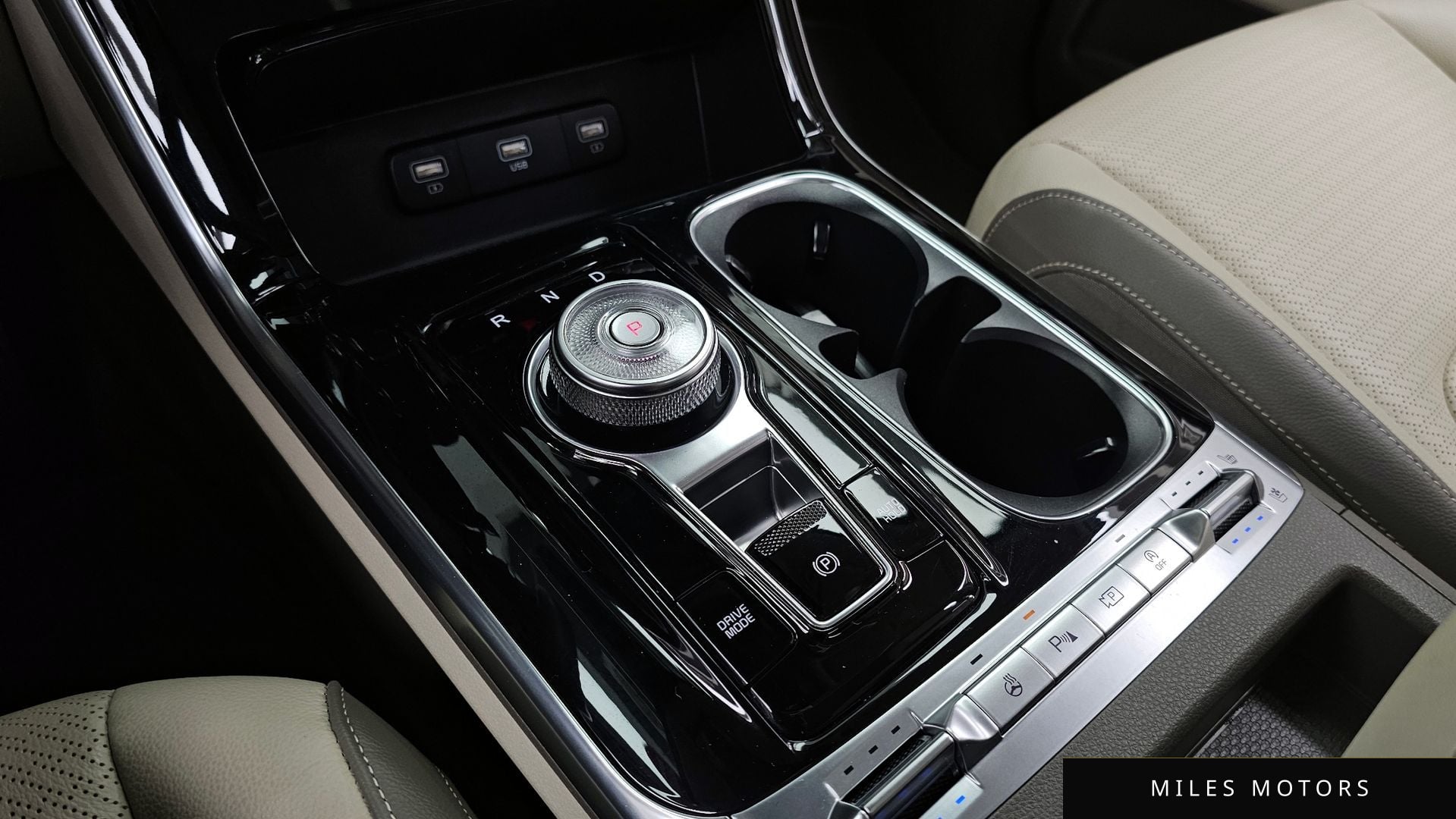 Kia Carnival 2021 — миниатюра 12