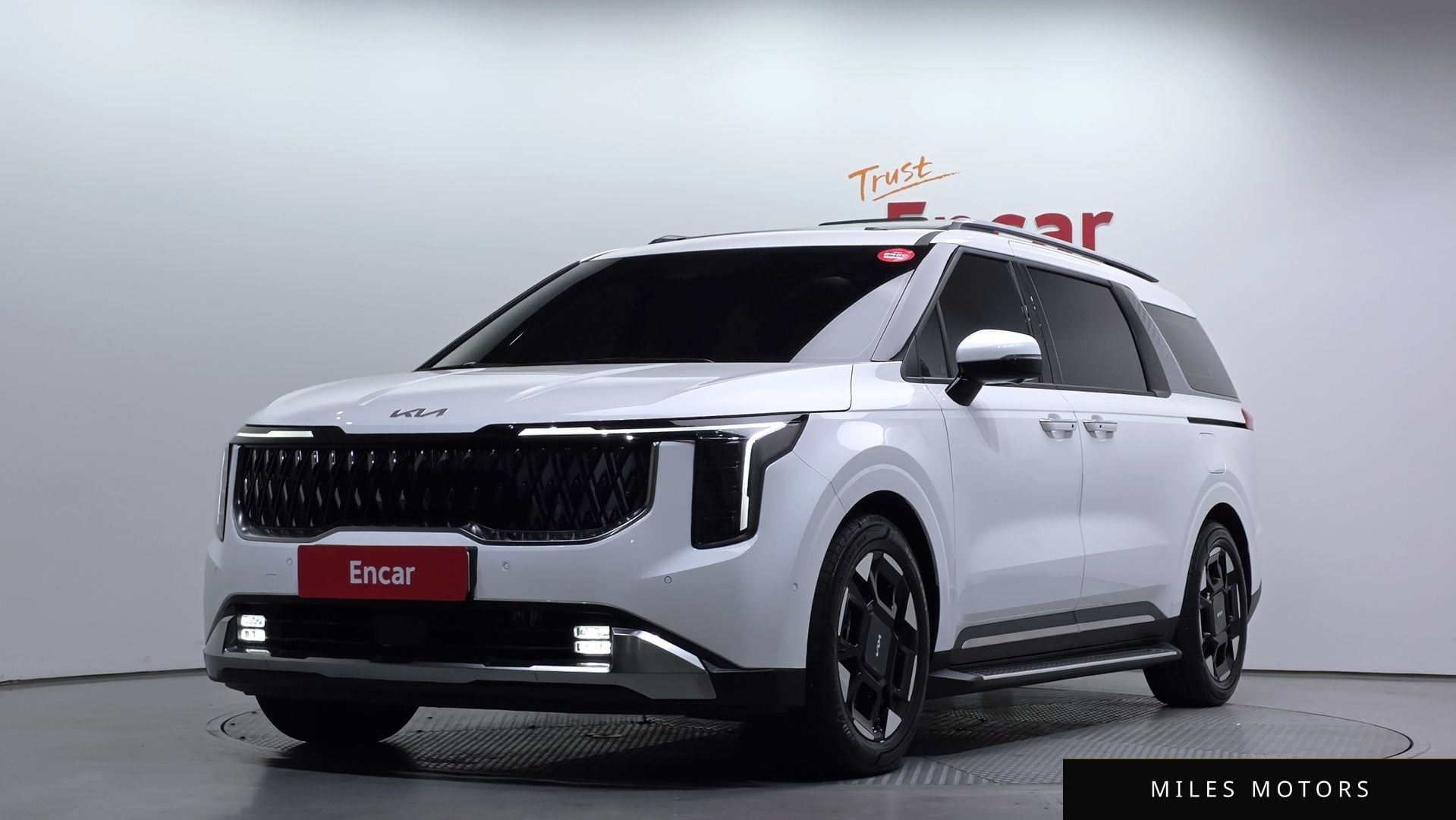 Kia Canival 2025 — фото 1 из 12